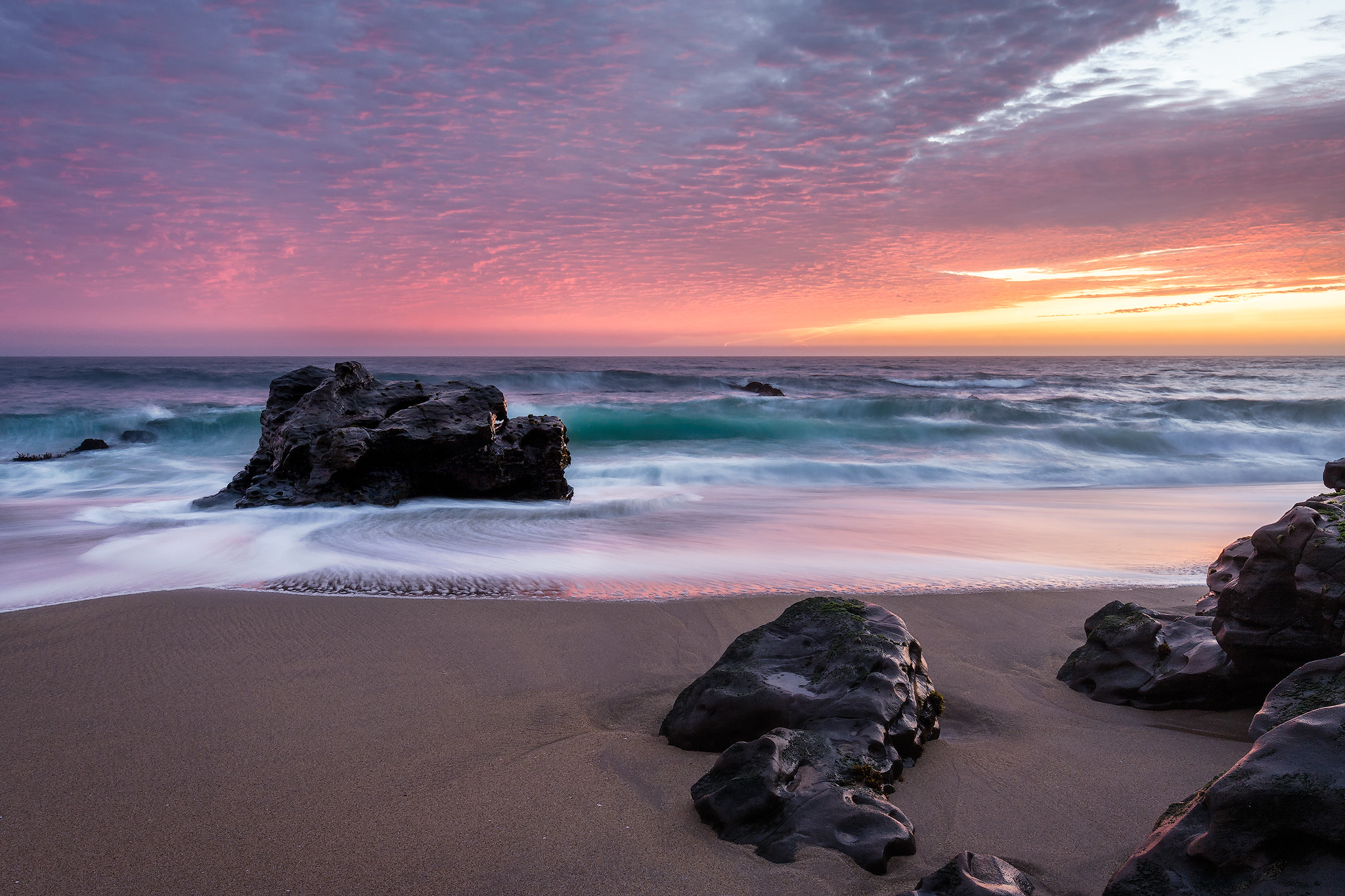 Canon EOS 40D + Canon EF 16-35mm F4L IS USM sample photo. Hole in the wall beach sunset | santa cruz, ca photography