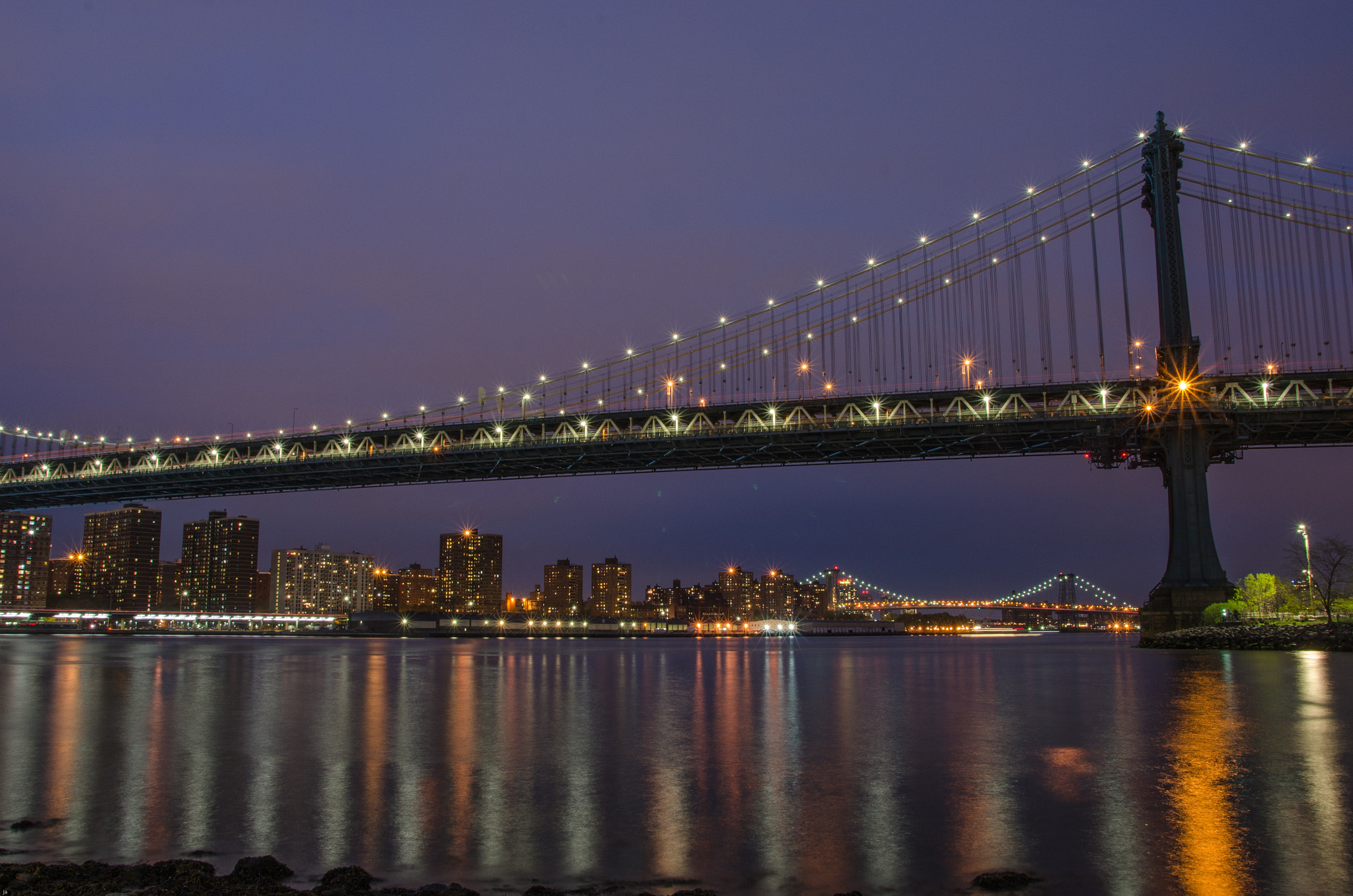 Nikon D7000 + Sigma 18-250mm F3.5-6.3 DC OS HSM sample photo. Manhattan bridge photography