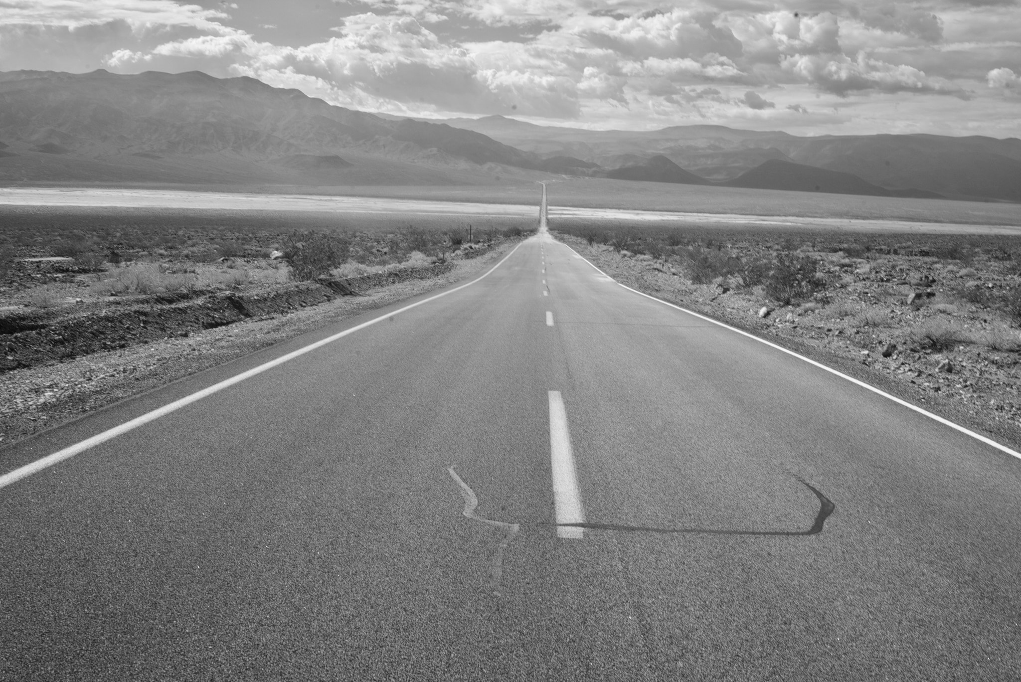 Sony a7S + Sony Sonnar T* FE 35mm F2.8 ZA sample photo. Death valley photography