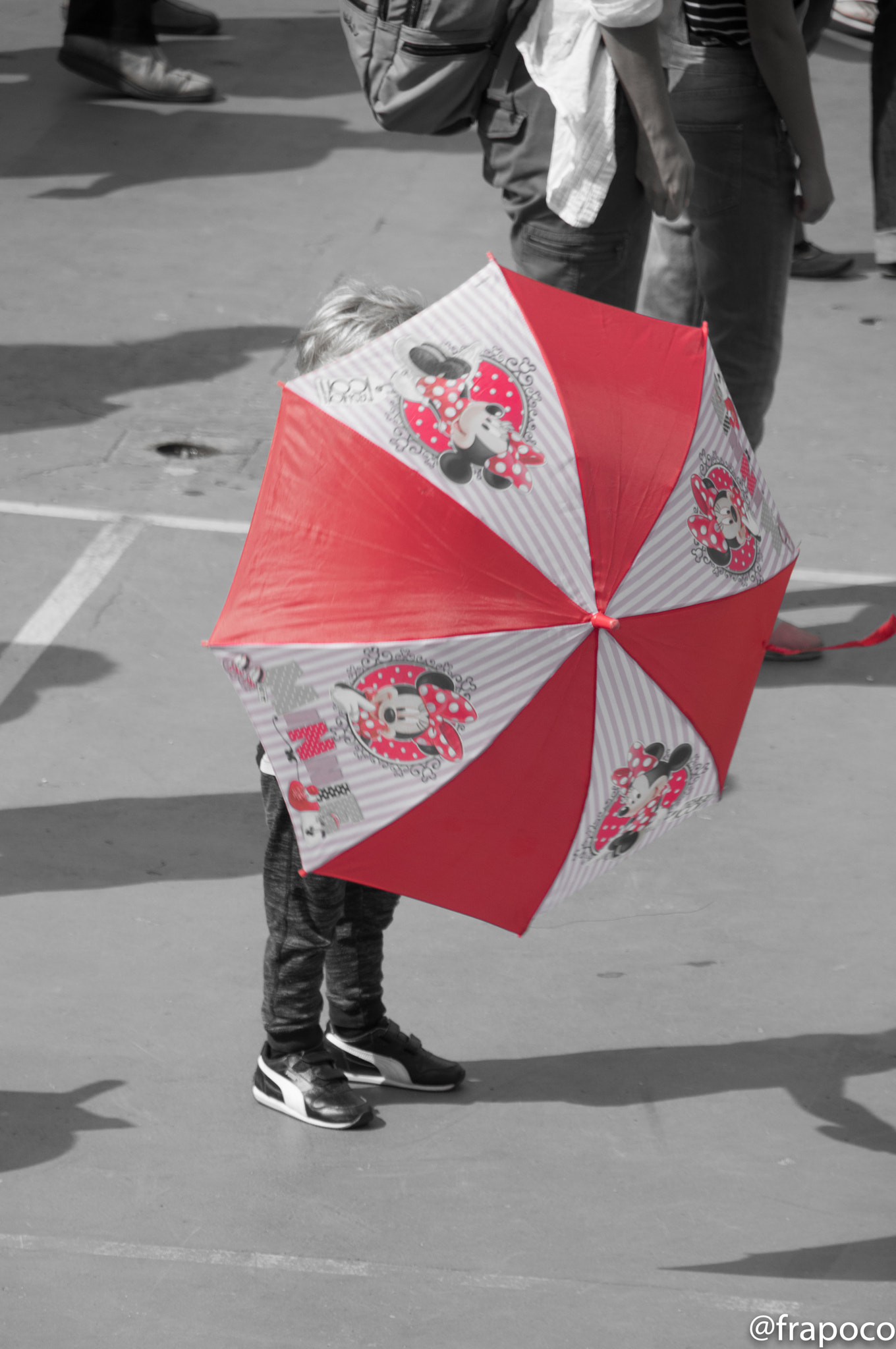 Sigma 18-200mm F3.5-6.3 DC OS HSM sample photo. Festes de la mercè, trinitat vella: umbrella photography