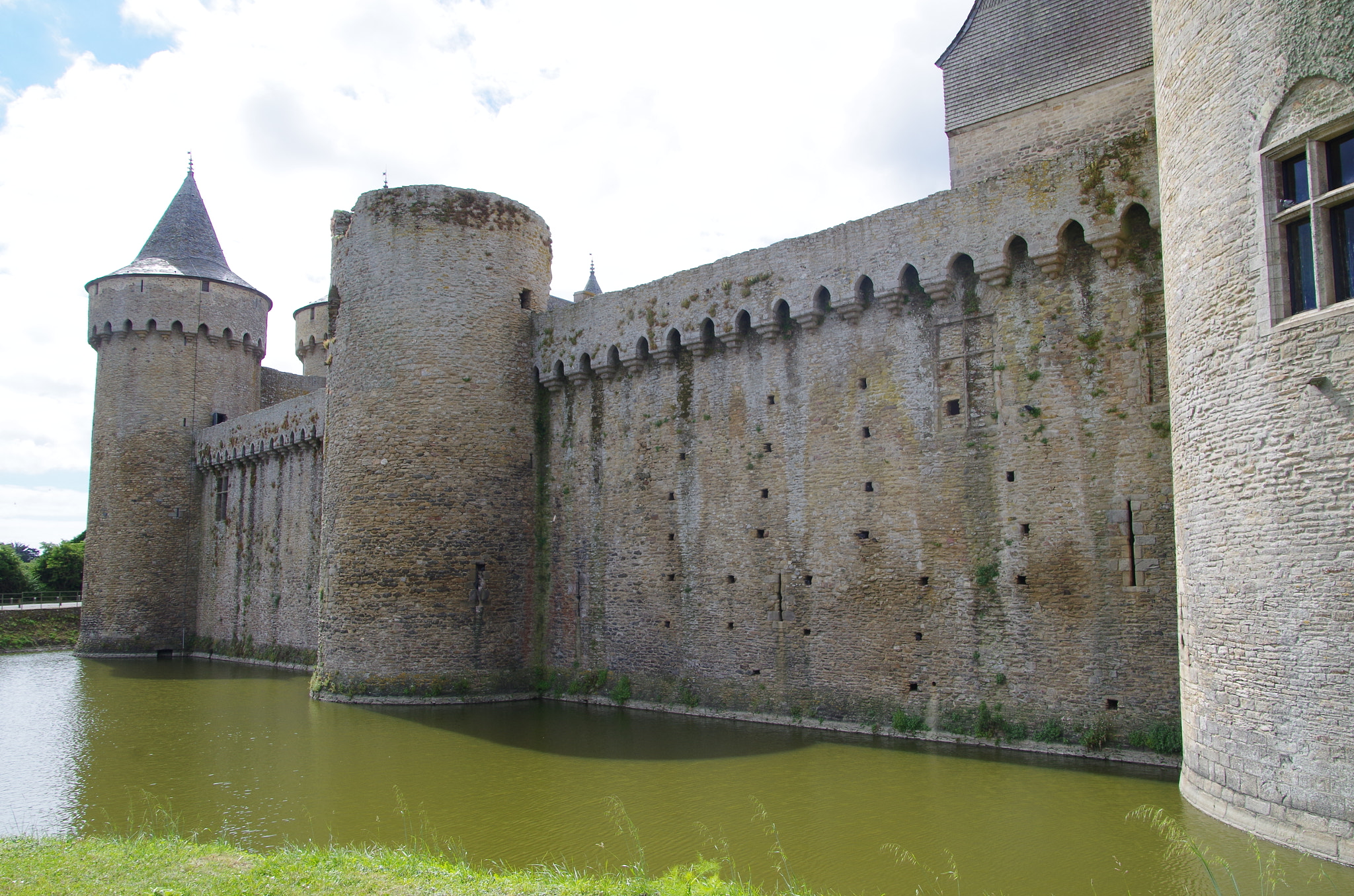 Pentax K-30 sample photo. Wall and water photography