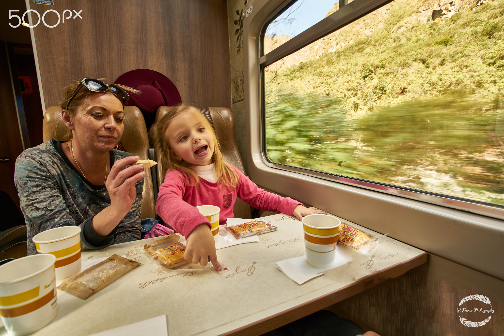 17-40mm F4 G SSM sample photo. Tren a machu picchu photography