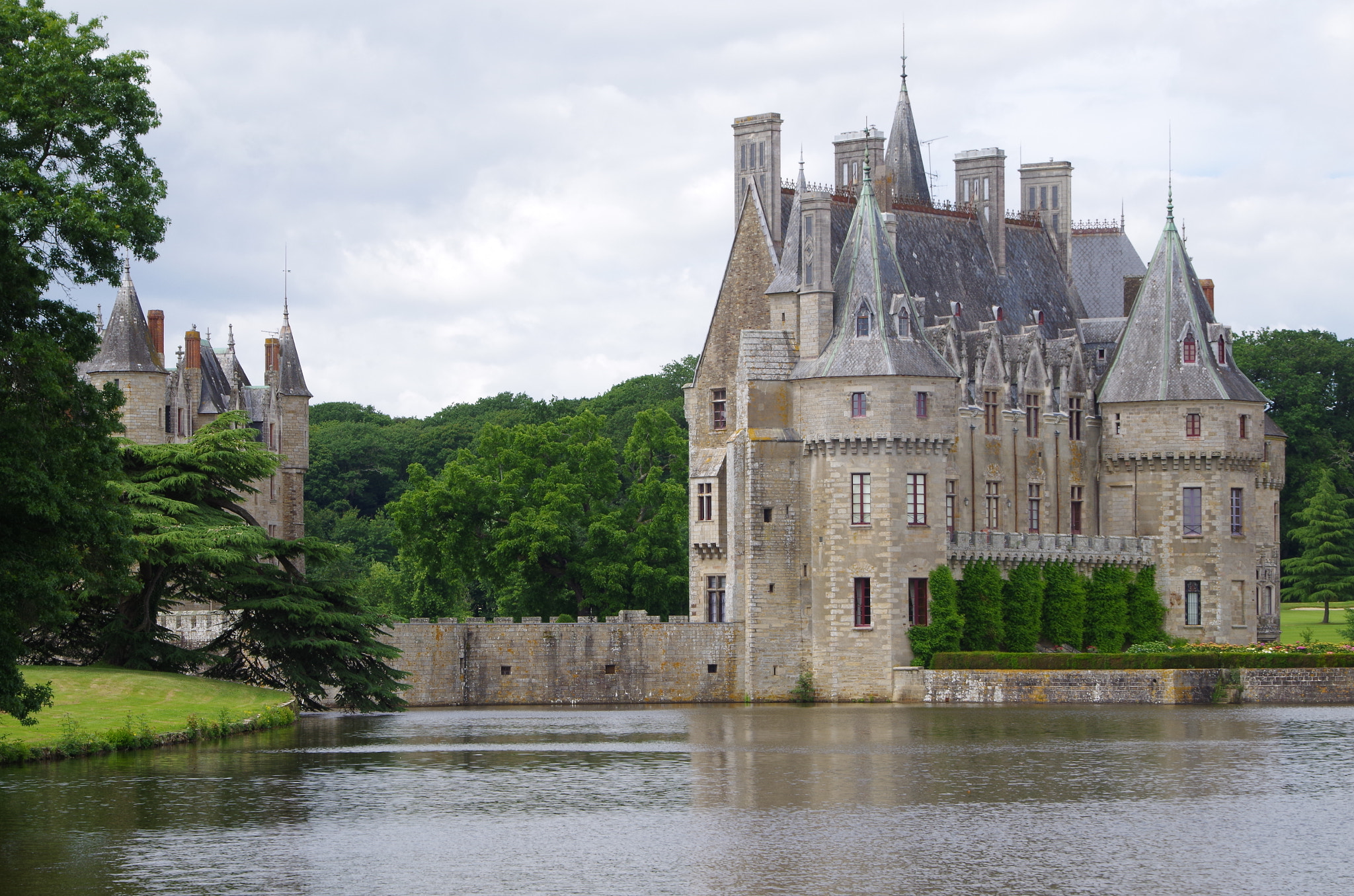 Pentax smc DA 18-270mm F3.5-6.3 ED SDM sample photo. The castle out of reach photography