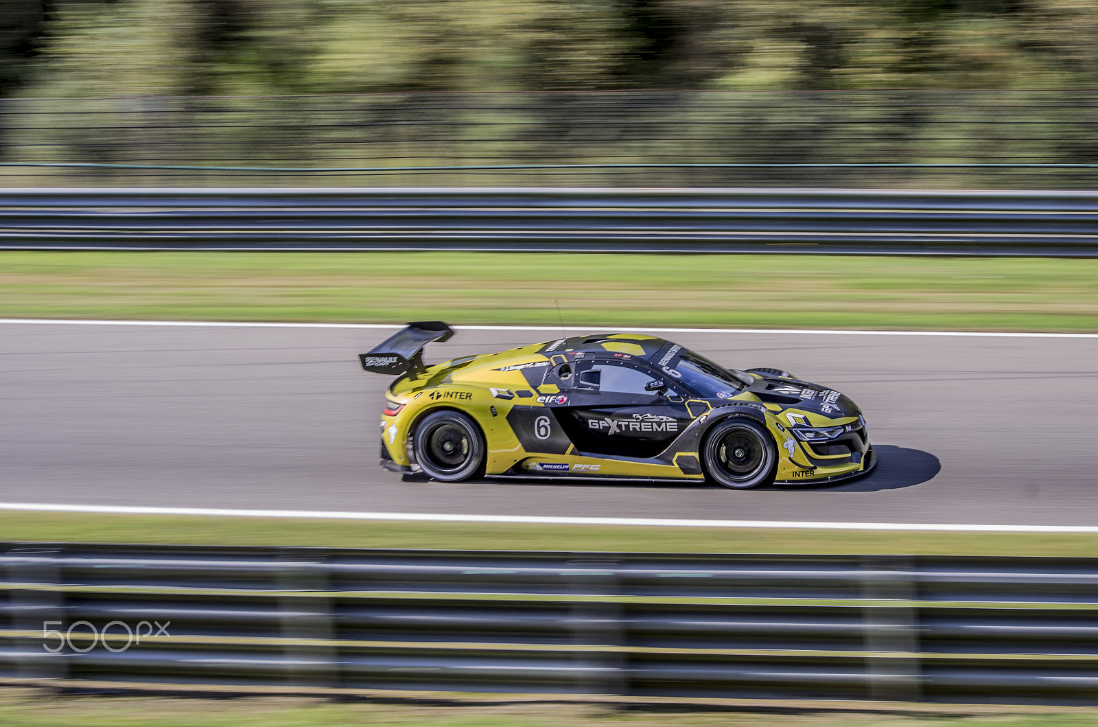 Pentax smc DA 55-300mm F4.0-5.8 ED sample photo. Race photography