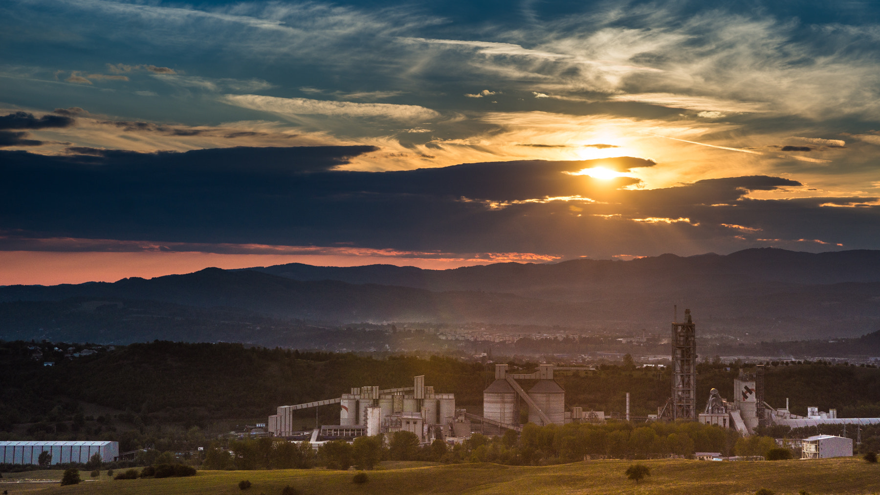 Sony a99 II sample photo. Sunset in campulung photography