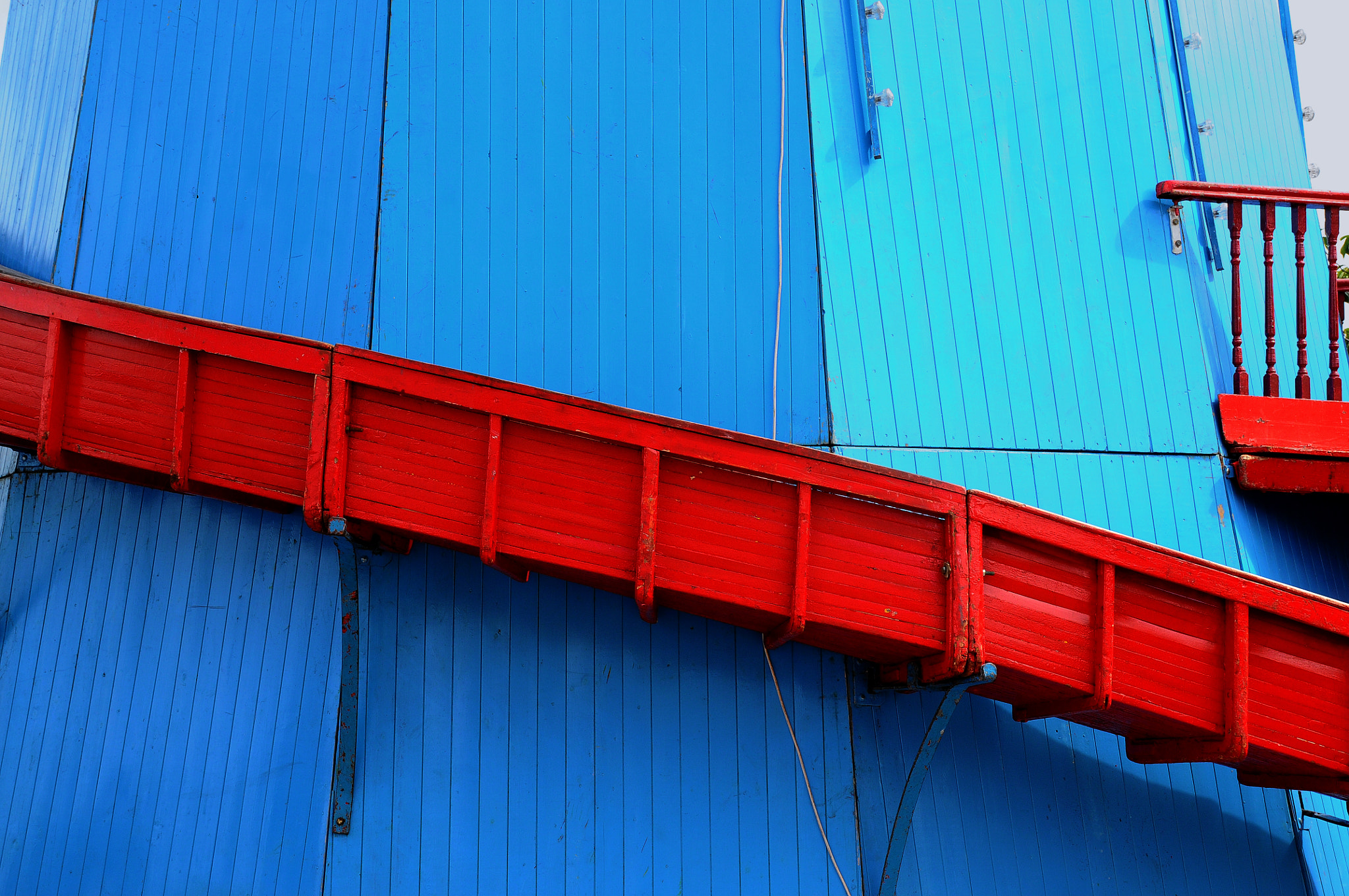 Nikon D300 sample photo. Helter skelter photography