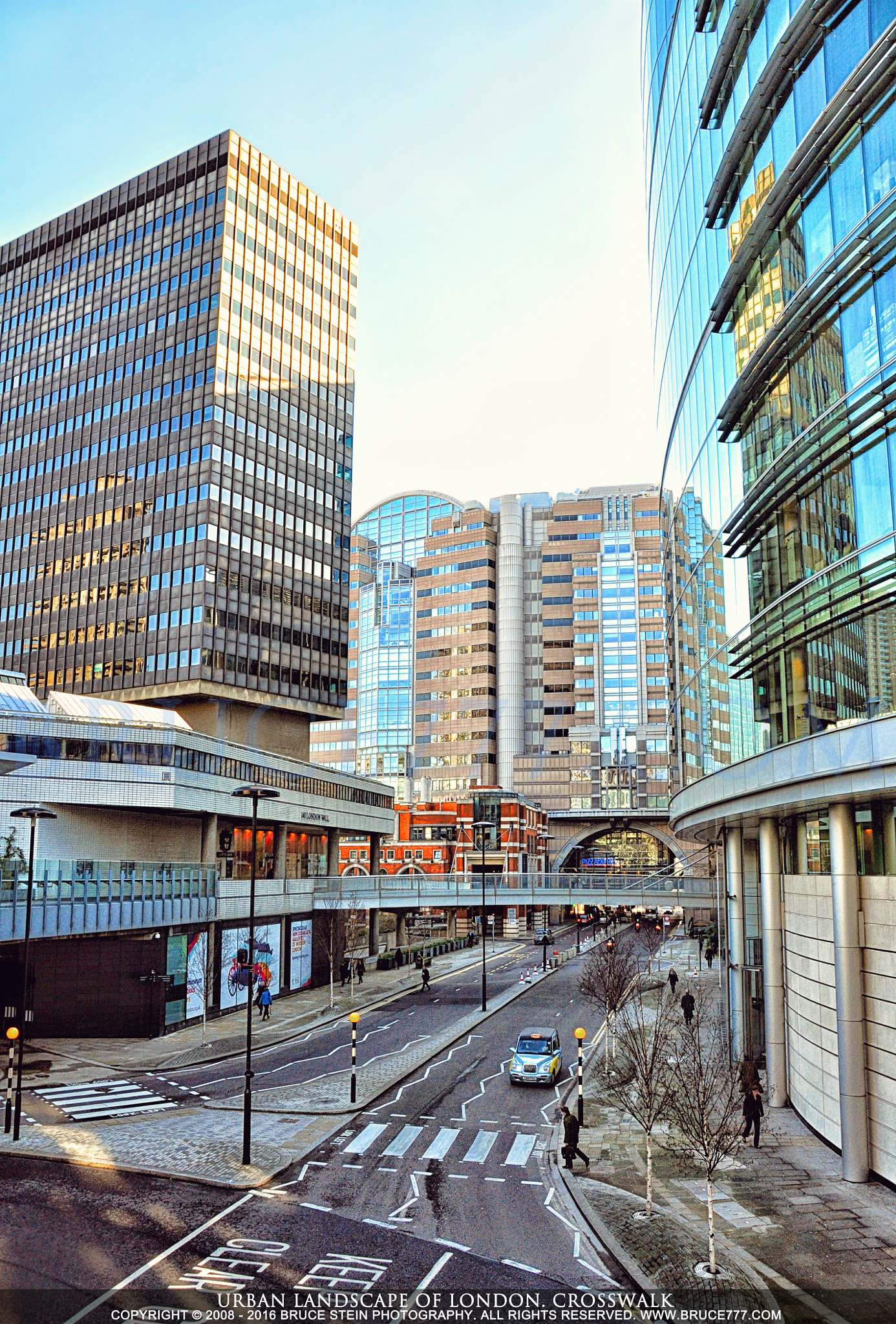 Nikon D90 + Sigma 18-200mm F3.5-6.3 DC sample photo. Urban landscape of london crosswalk photography