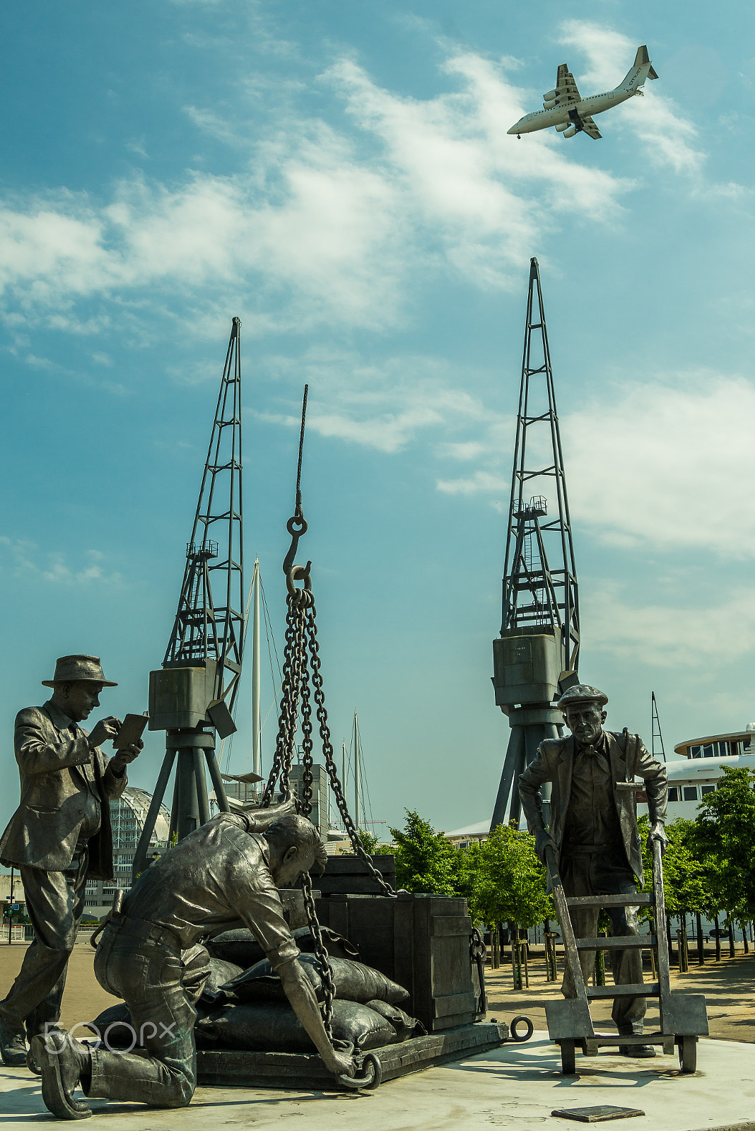 Sony a7R + Sigma ZOOM-alpha 35-135mm F3.5-4.5 sample photo. Landed by les johnson  london excel exhibition centre photography