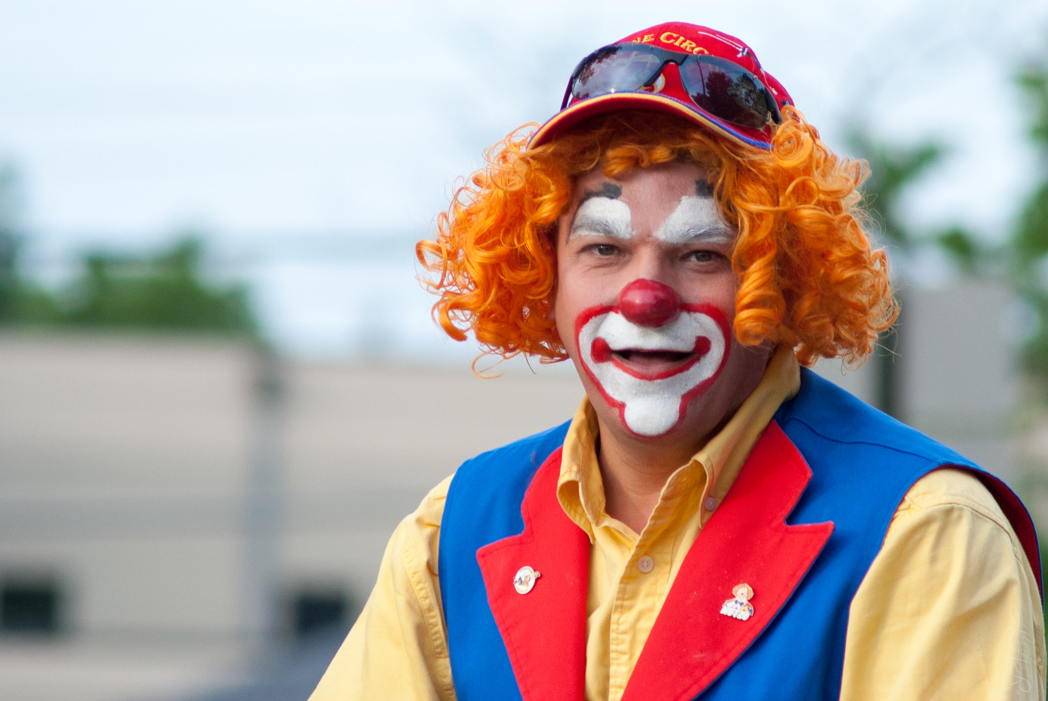 Sony Alpha DSLR-A300 + Minolta AF 70-210mm F4 Macro sample photo. Frontier clown photography