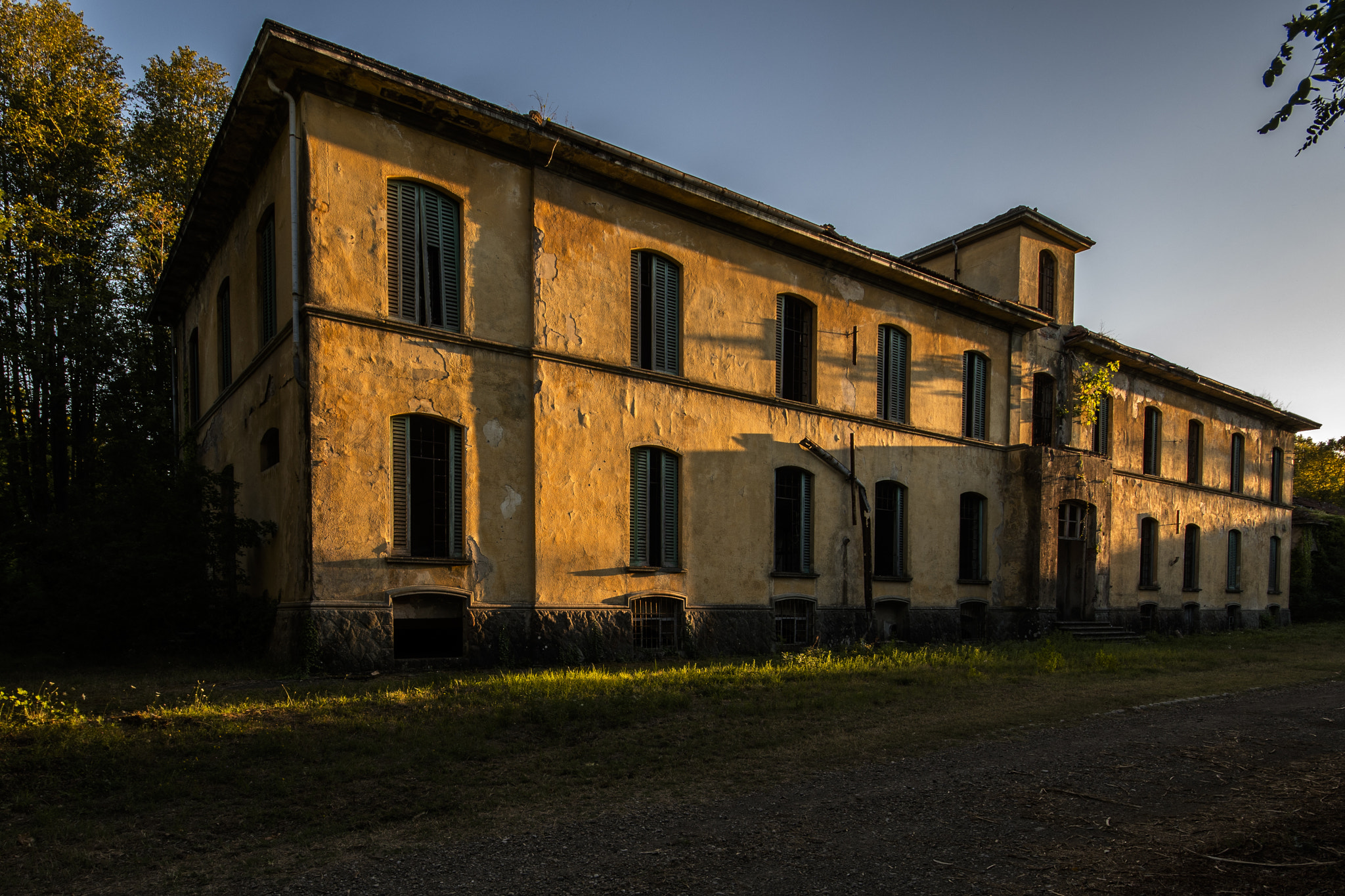 Sigma 10-20mm F4-5.6 EX DC HSM sample photo. Golden sunset photography
