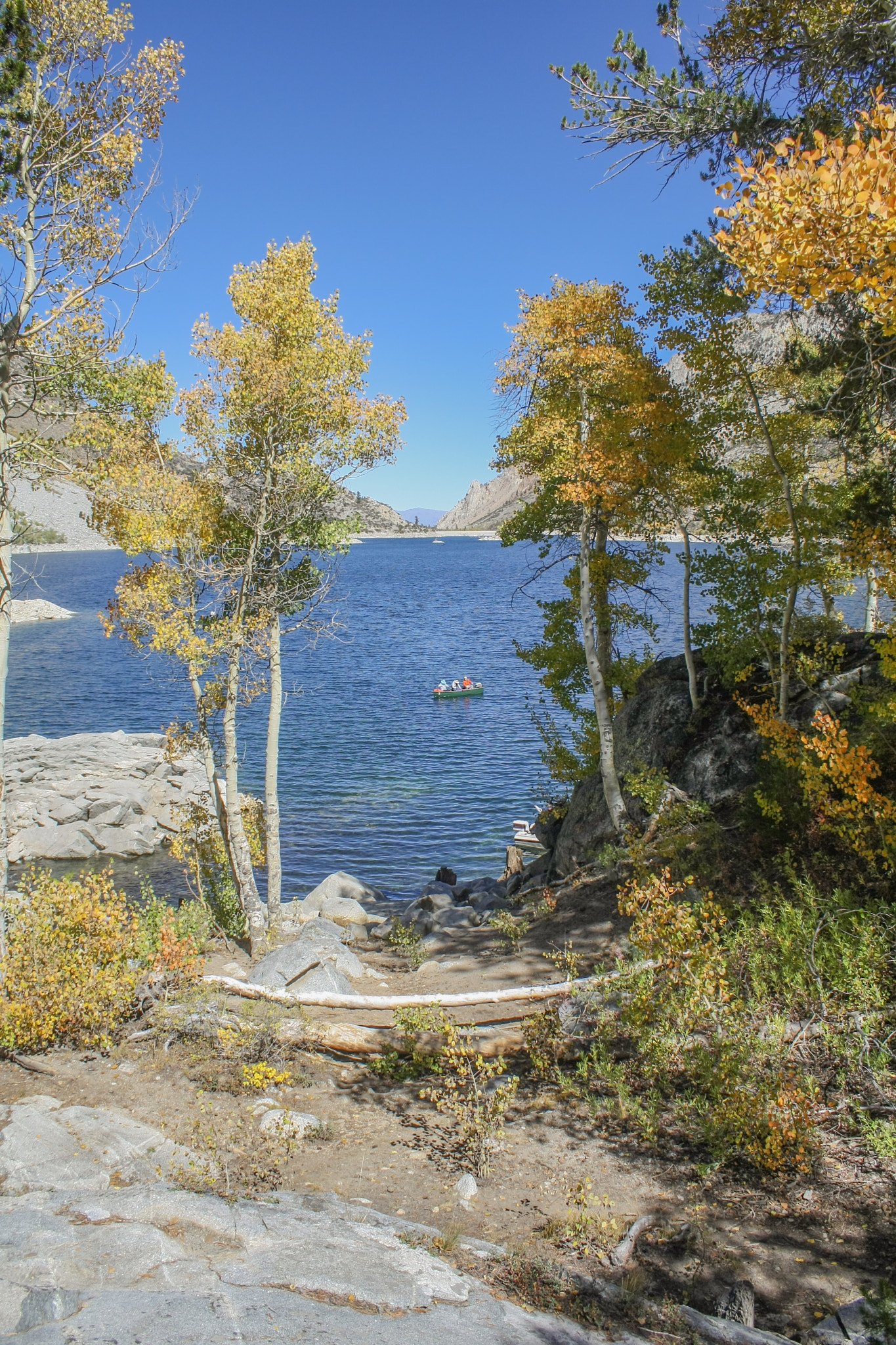18-55mm f/3.5-5.6 IS sample photo. Fall fishing photography
