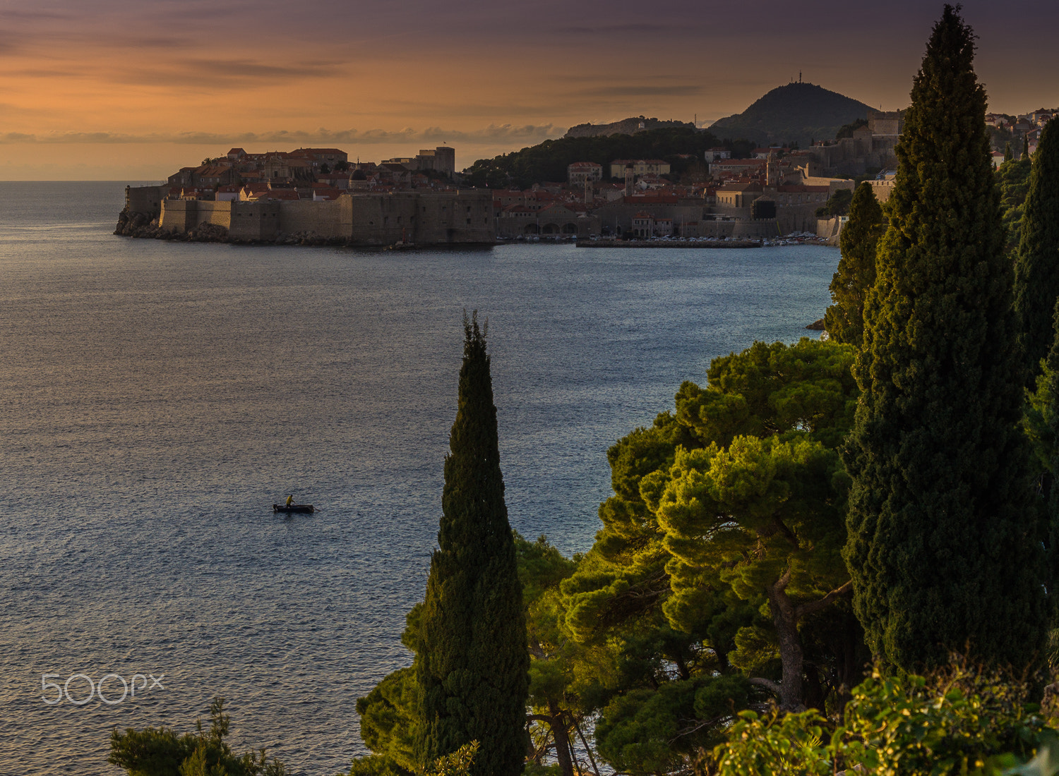 Sony SLT-A35 sample photo. Sun set in dubrovnik - old town photography