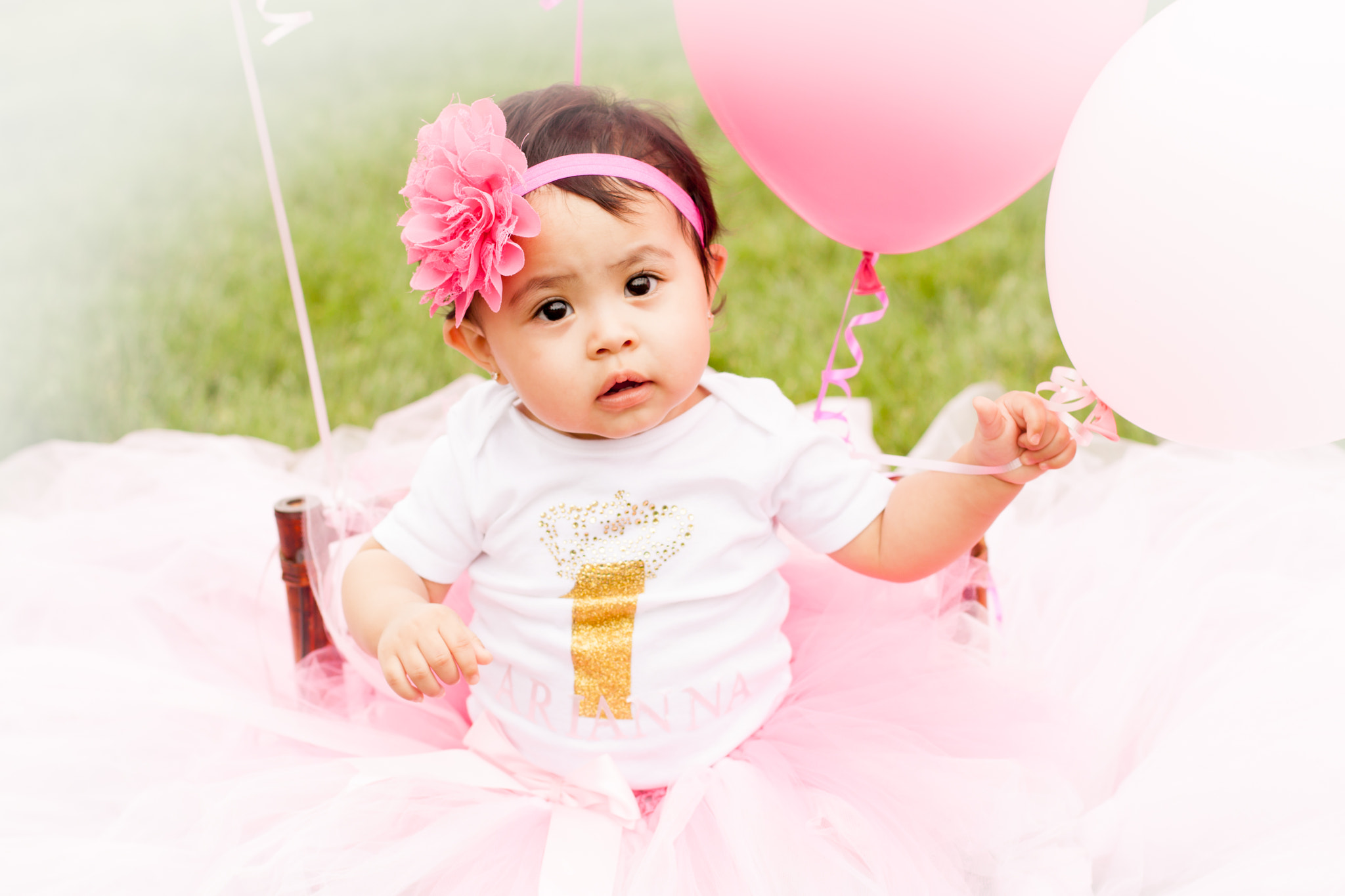 Canon EOS 500D (EOS Rebel T1i / EOS Kiss X3) sample photo. Arianna's first birthday cake smash photography