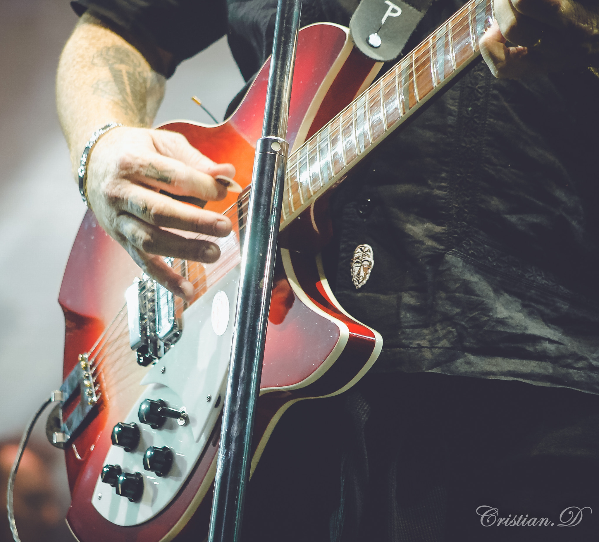 Canon EF 75-300mm f/4-5.6 USM sample photo. Guitarra photography
