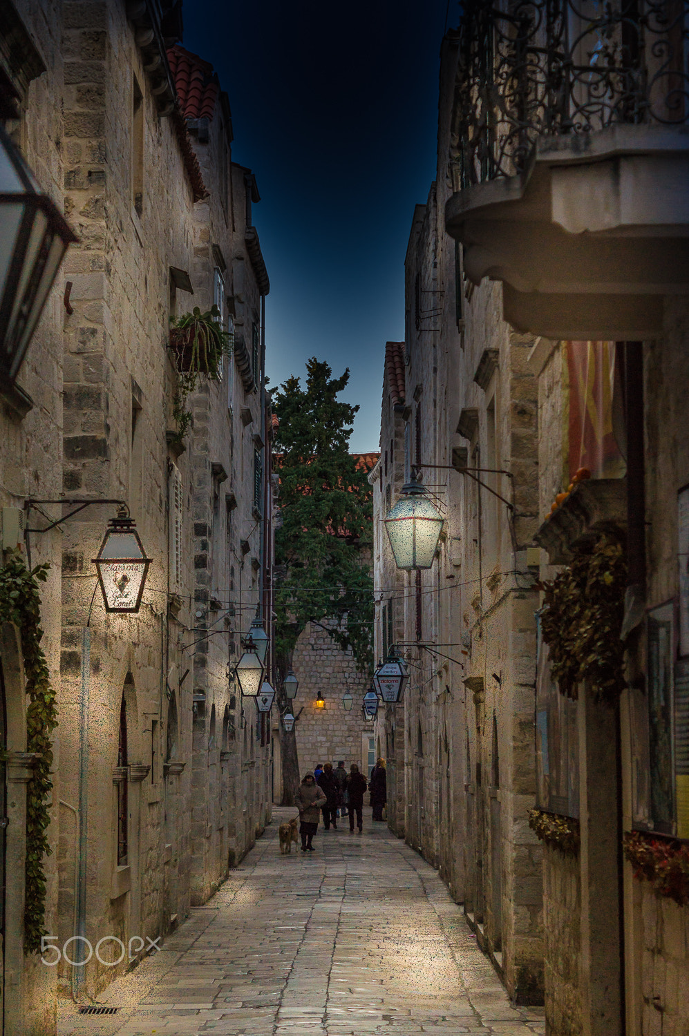 Sony SLT-A35 + Sony DT 50mm F1.8 SAM sample photo. Hr, dubrovnik, old town: street at night photography