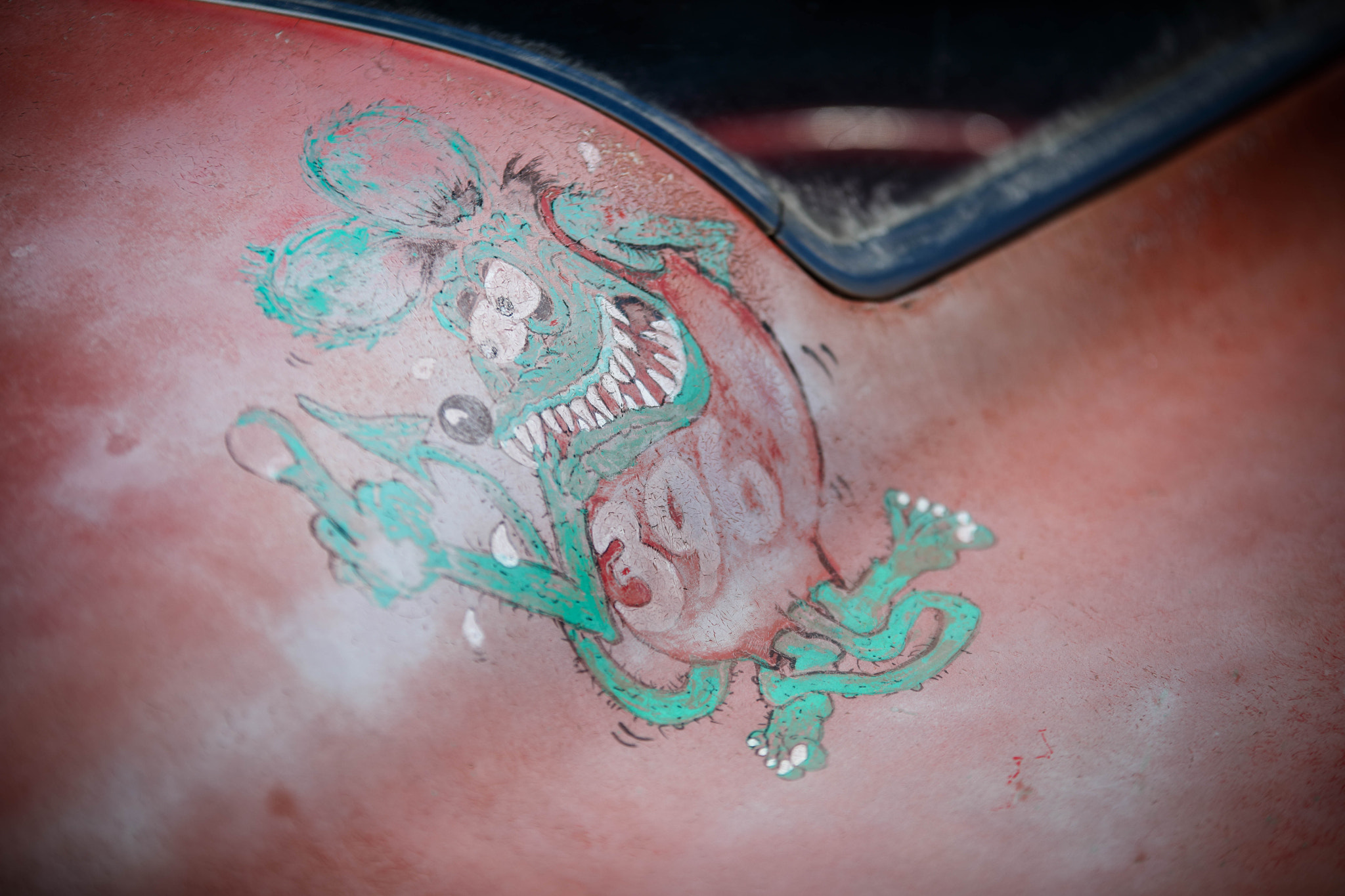 Sigma 70-200mm F2.8 EX DG OS HSM sample photo. Rusty old rat fink photography