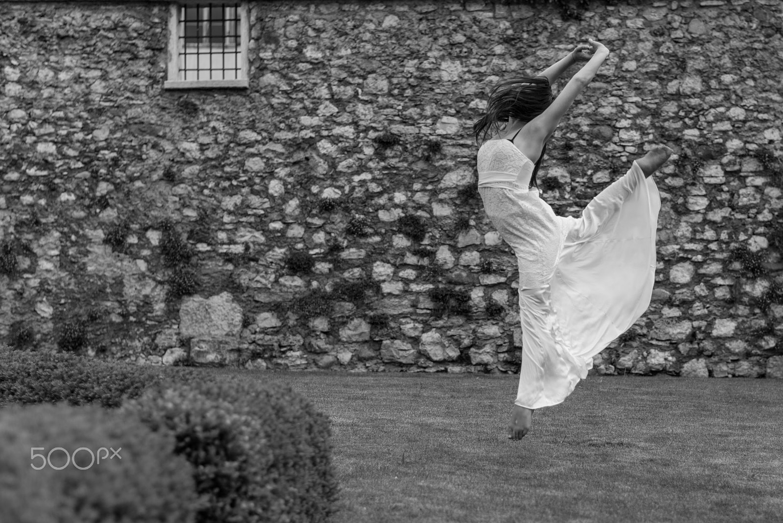 Nikon D800 + Nikon AF-S Nikkor 58mm F1.4G sample photo. Balletto in giardino photography