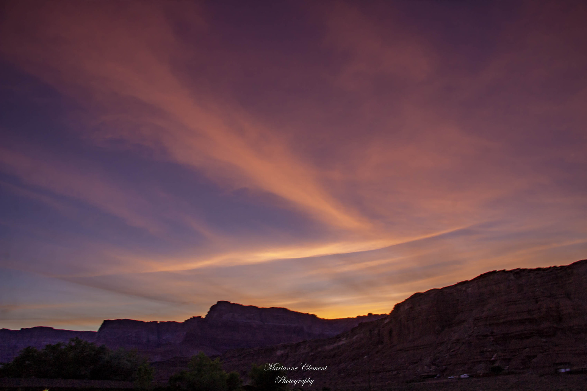 Canon EF-S 17-85mm F4-5.6 IS USM sample photo. Vermillion cliffs sunset photography
