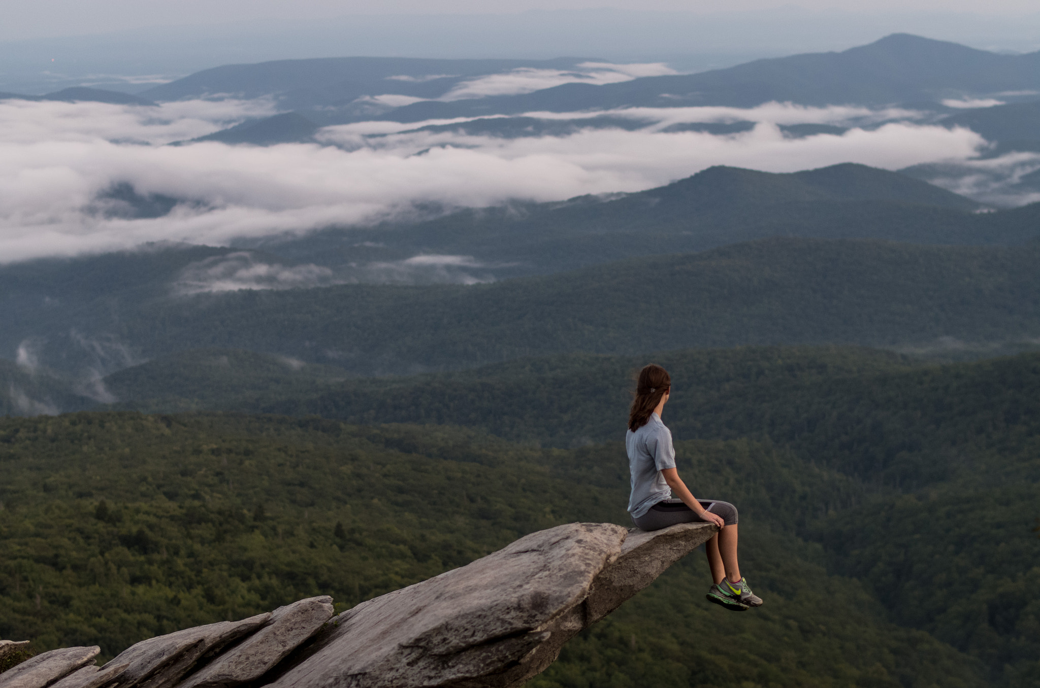 Pentax K-50 sample photo. Sitting on the edge photography