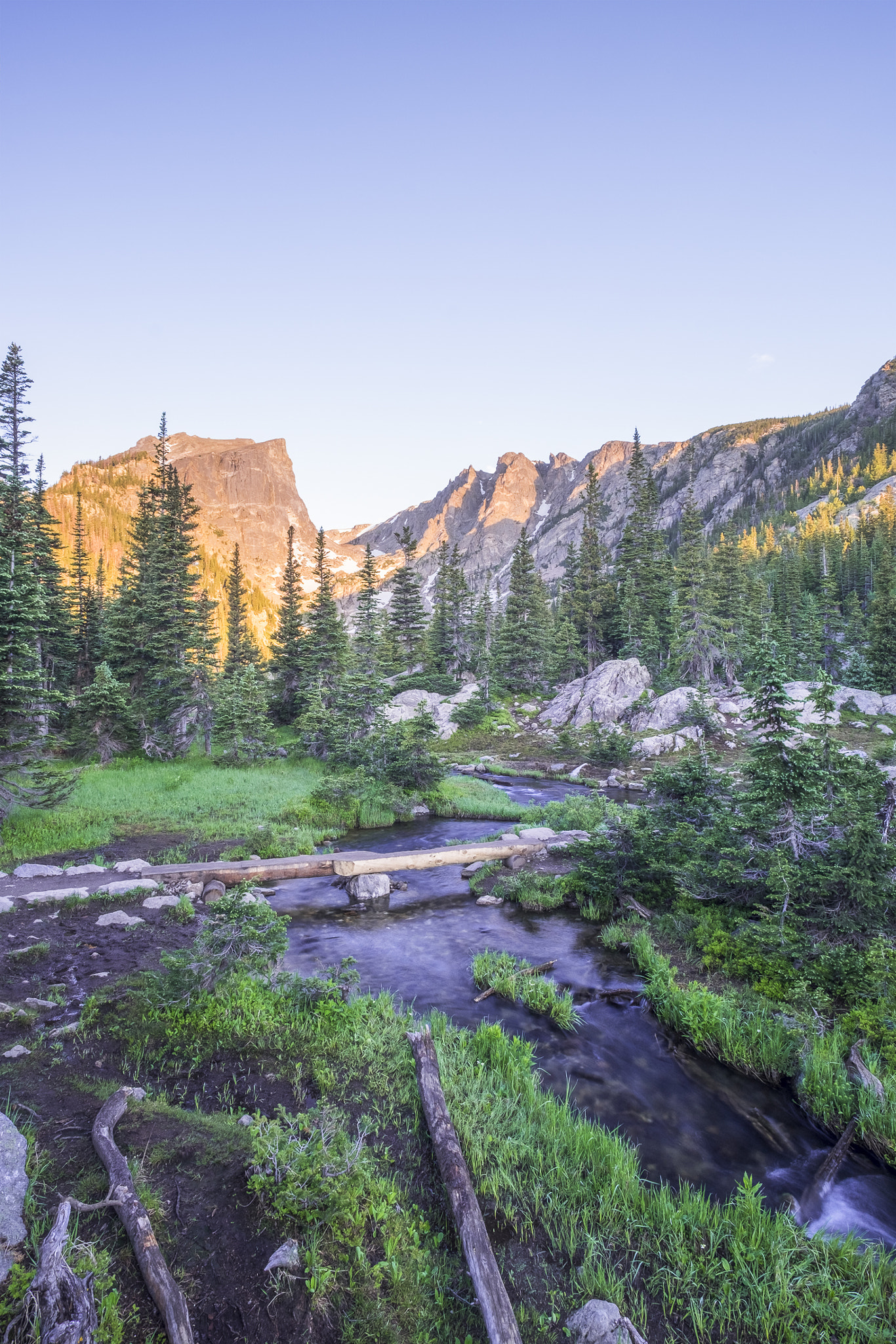 Fujifilm X-T10 + ZEISS Touit 12mm F2.8 sample photo. Rocky mountain np // dream lake outlet photography