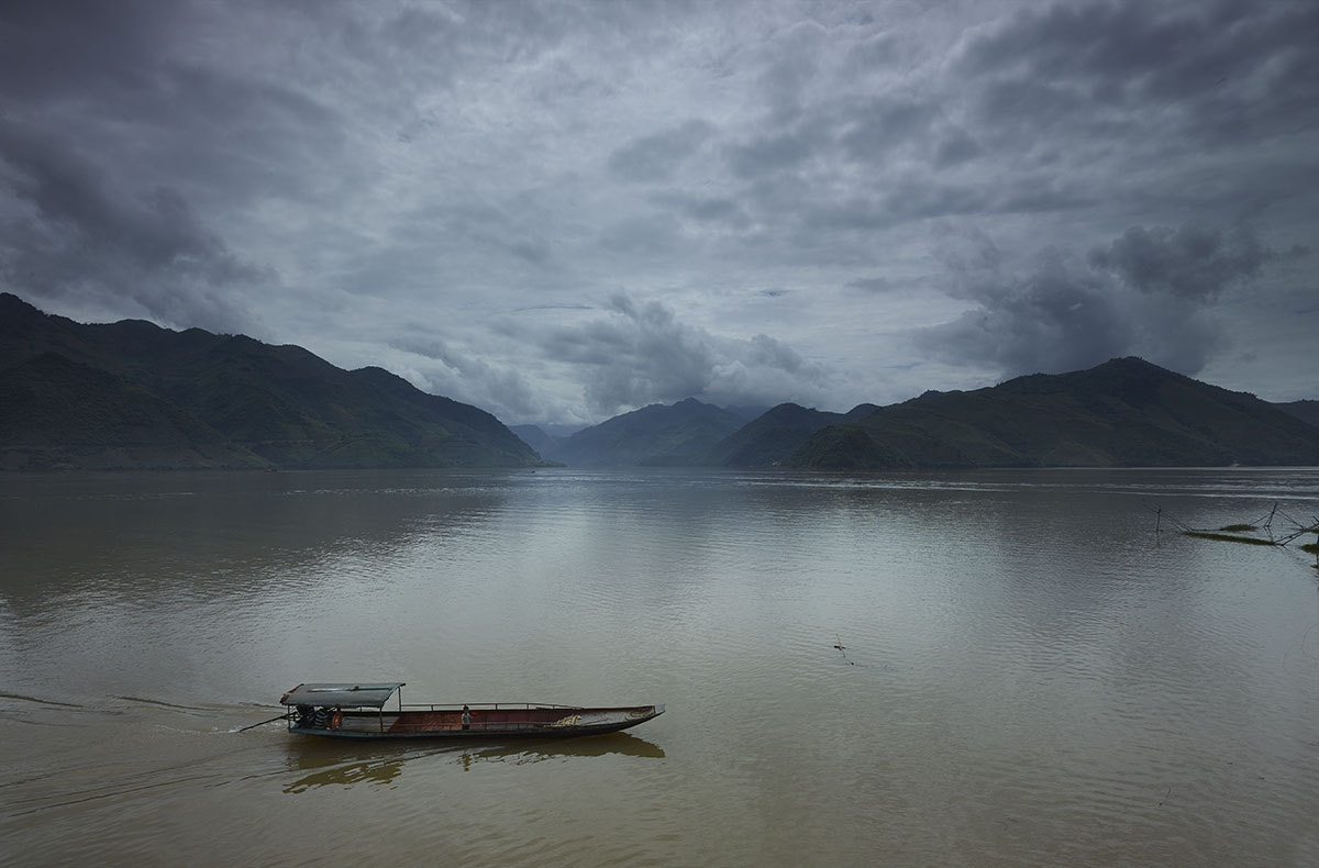 Phase One IQ260 sample photo. Son la reservoir lake viernam photography