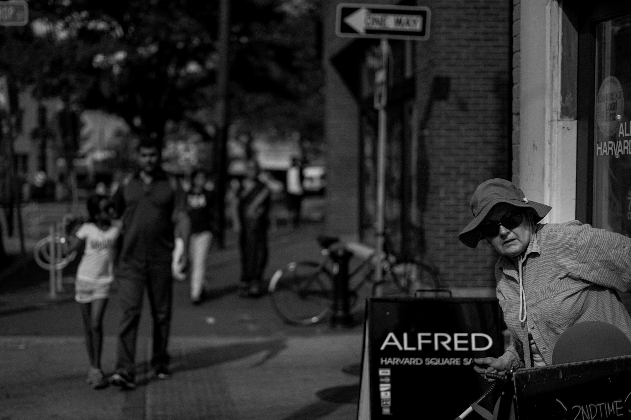 Sony a7R II + Sony FE 50mm F1.8 sample photo. Old lady photography