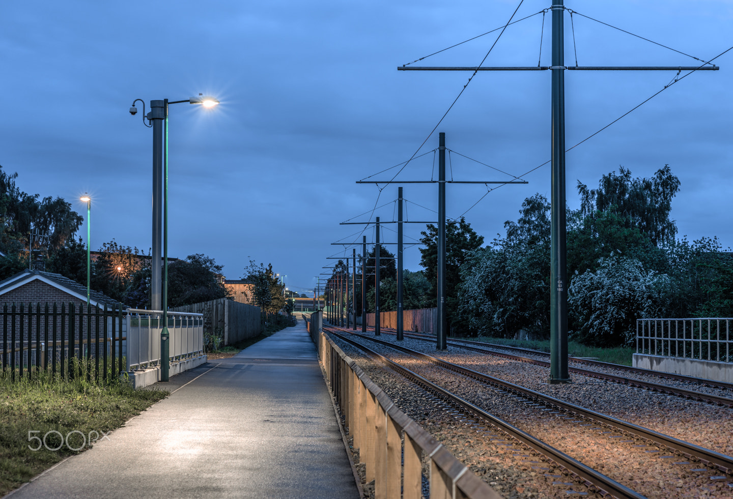 ZEISS Planar T* 85mm F1.4 sample photo. Night walking: a journey home photography