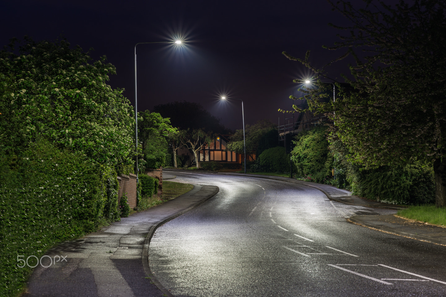 ZEISS Planar T* 85mm F1.4 sample photo. Night walking: a journey home photography