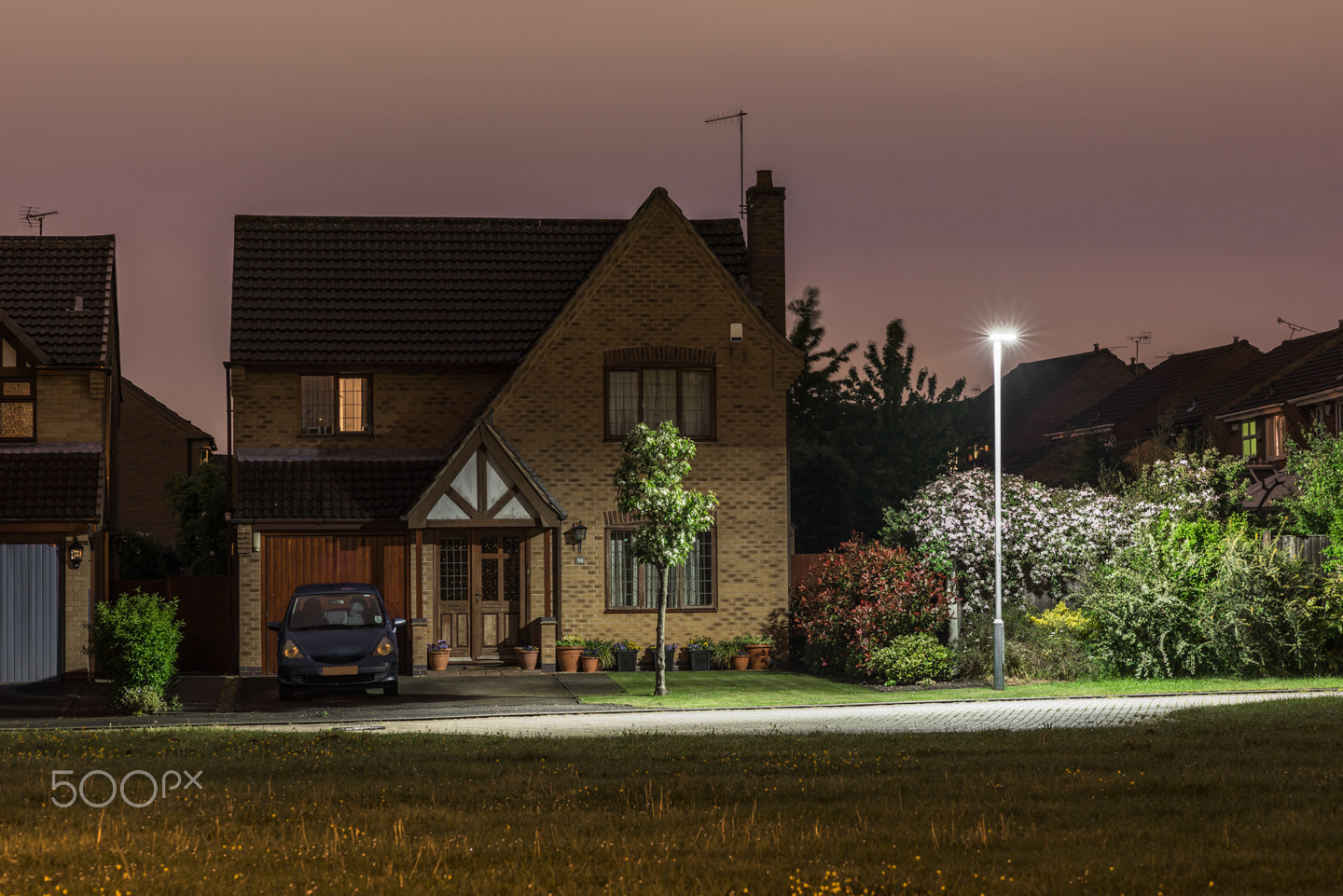 ZEISS Planar T* 85mm F1.4 sample photo. Night walking: a journey home photography