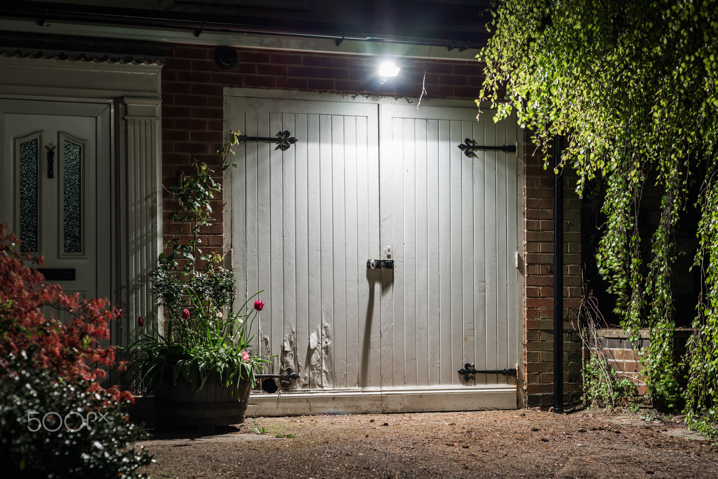 ZEISS Planar T* 85mm F1.4 sample photo. Night walking: a journey home photography