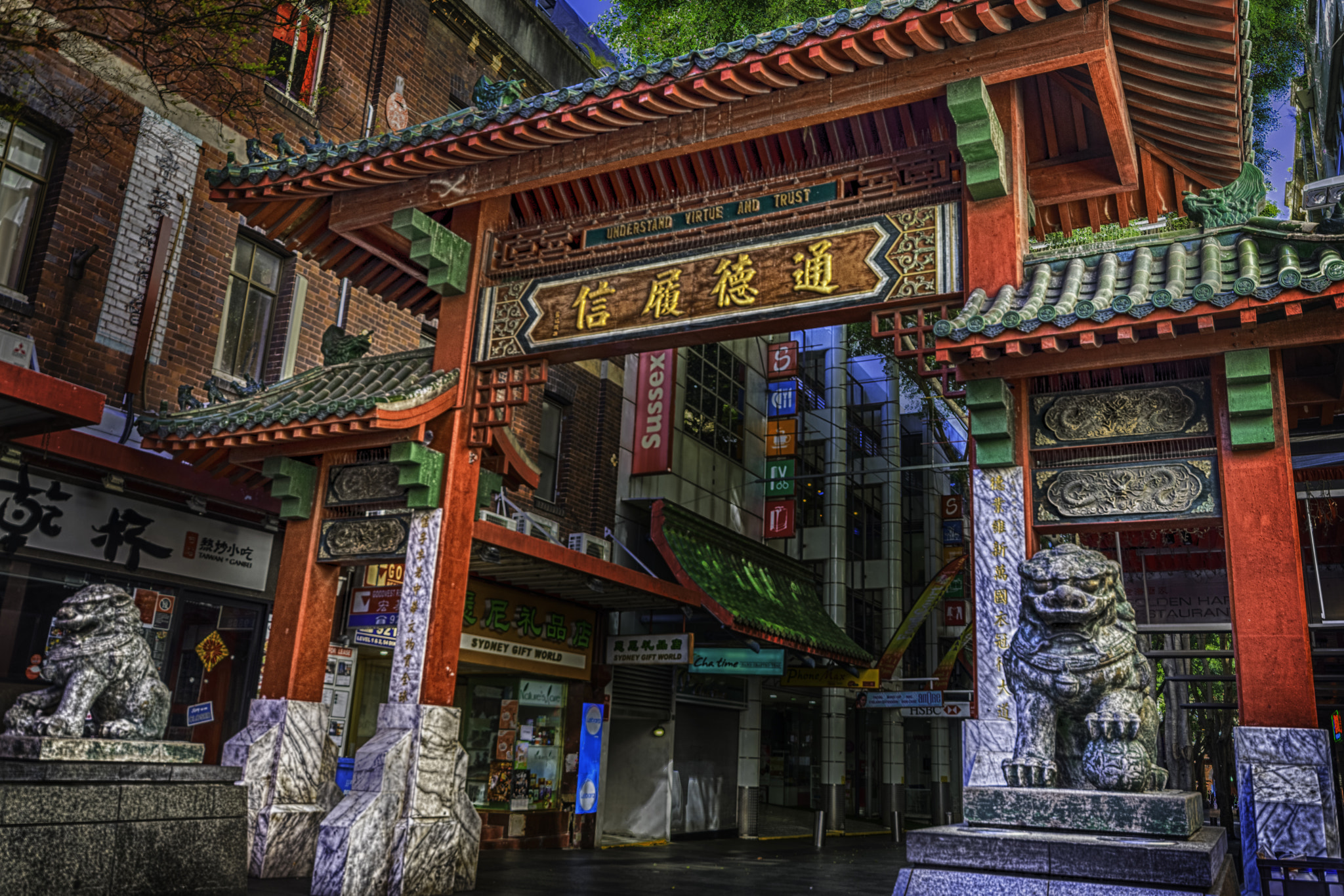 Sigma 10-20mm F4-5.6 EX DC HSM sample photo. Chinatown gates photography