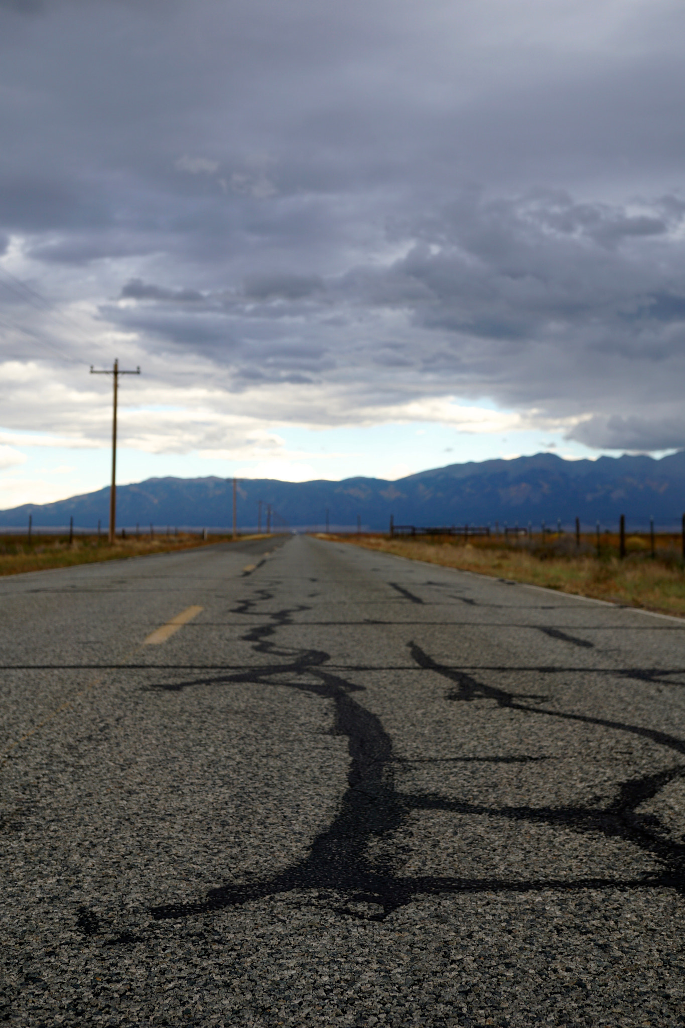 Sony a6000 + Sony E 30mm F3.5 sample photo. The middle of nowhere photography