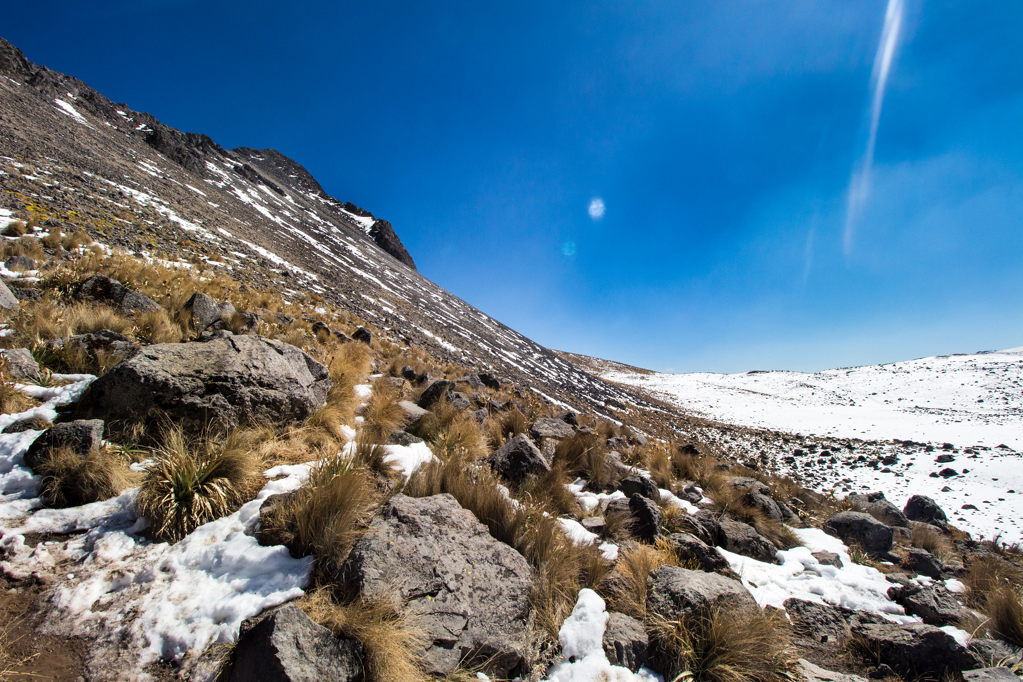 Canon EOS 650D (EOS Rebel T4i / EOS Kiss X6i) + Canon EF-S 10-18mm F4.5–5.6 IS STM sample photo. Nevado photography