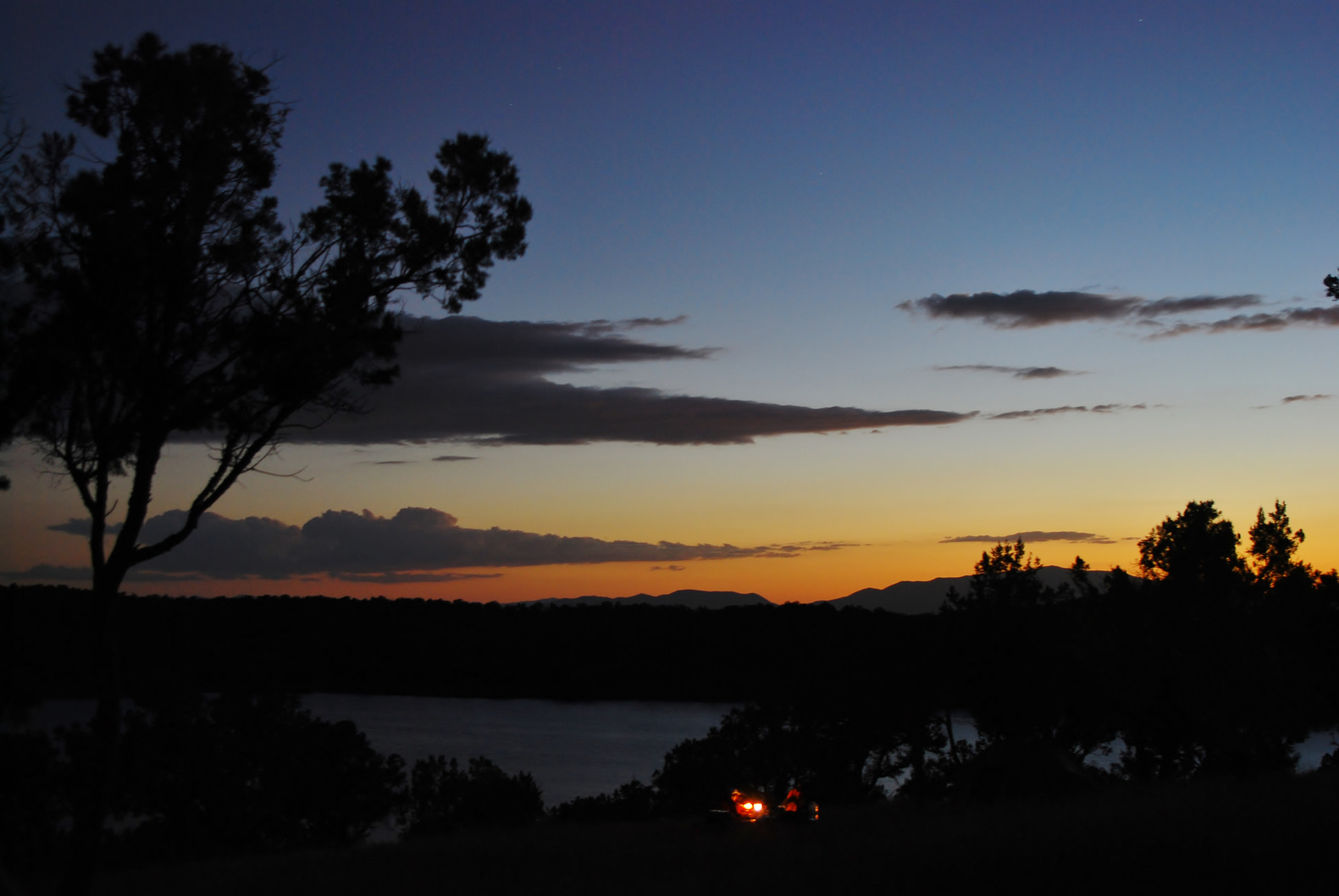 AF Zoom-Nikkor 35-80mm f/4-5.6D N sample photo. Distant light photography