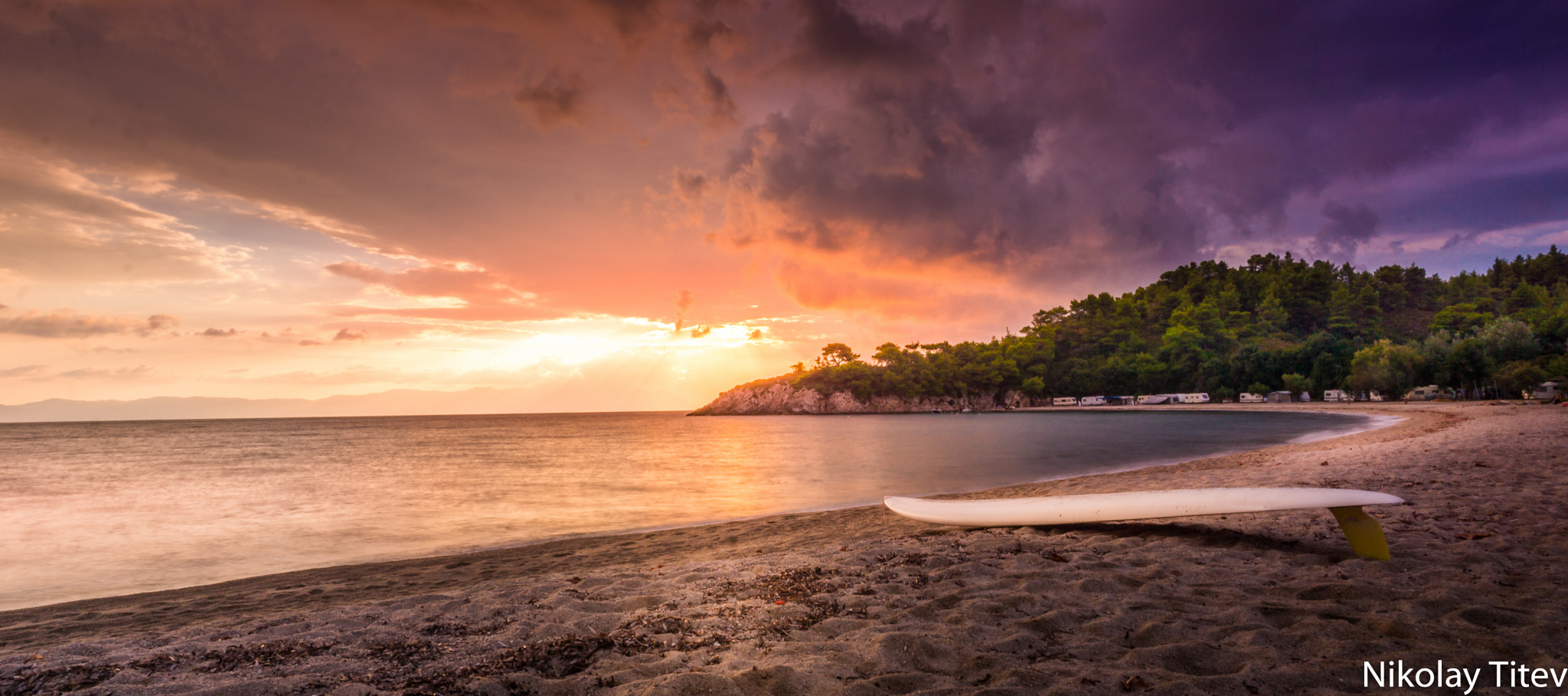 Sony a6000 + ZEISS Touit 12mm F2.8 sample photo. Waiting for waves photography