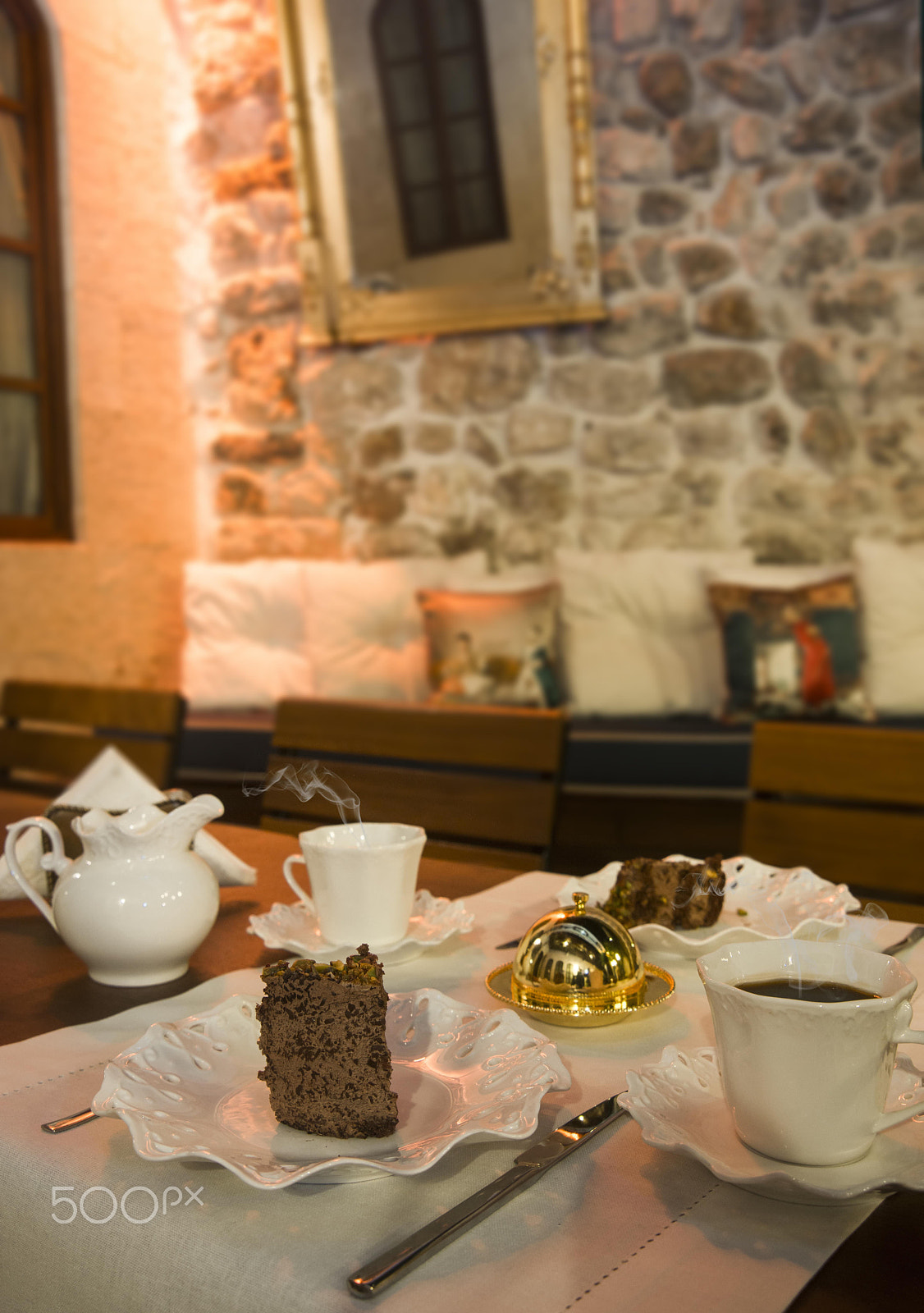 Nikon AF Nikkor 24-85mm F2.8-4D IF sample photo. Coffee time photography
