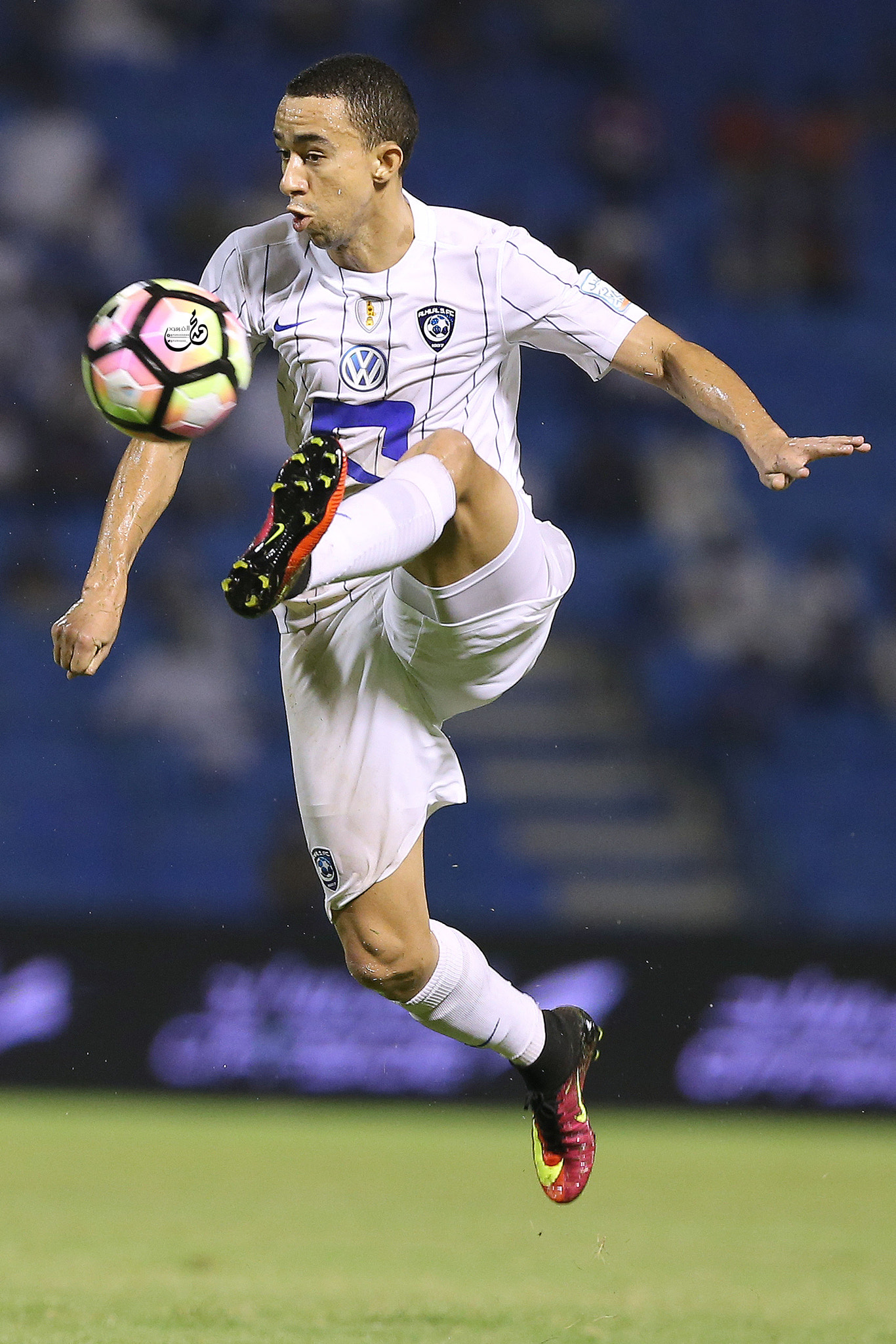 Canon EF 300mm F2.8L IS II USM sample photo. Thiago alves - alhilal clup photography