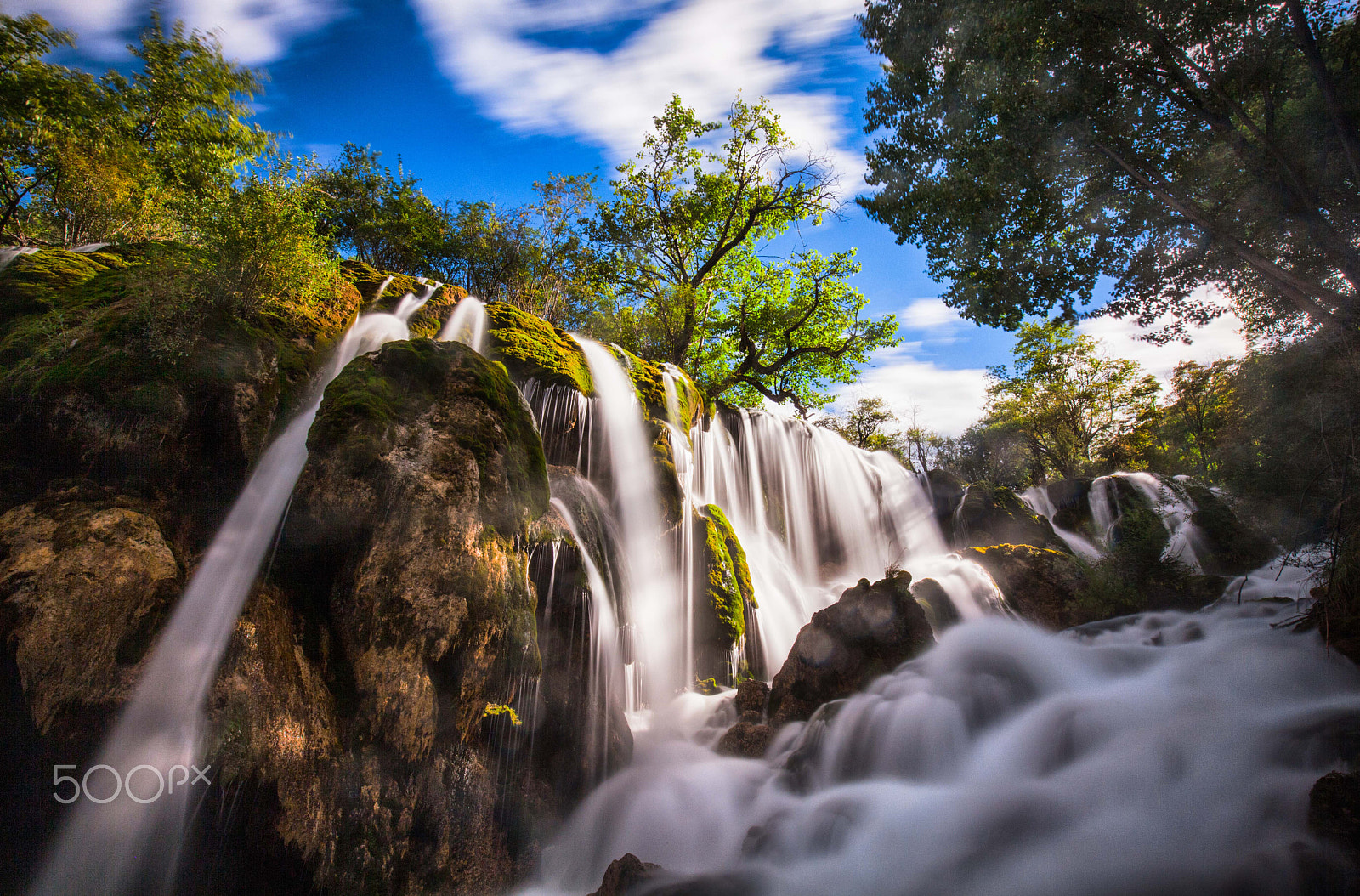 Canon EF 16-35mm F4L IS USM sample photo. Shuzheng waterfall photography