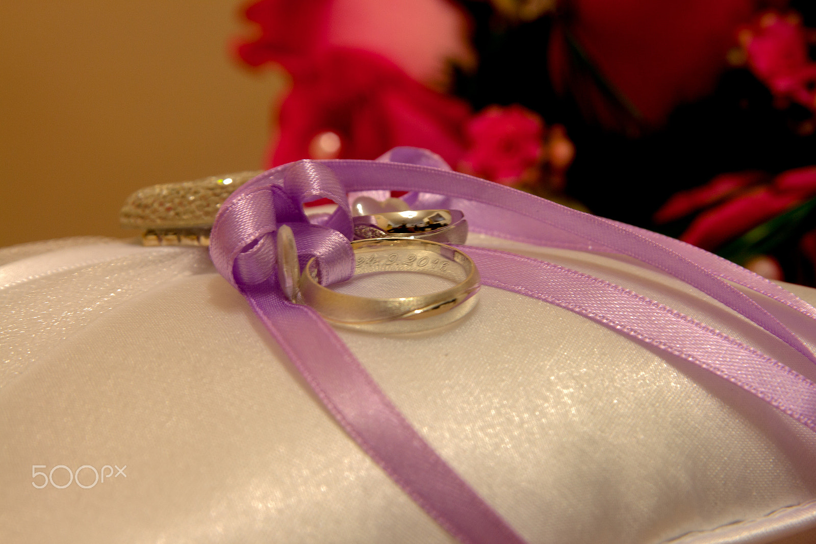 Canon EOS 500D (EOS Rebel T1i / EOS Kiss X3) sample photo. Wedding rings photography