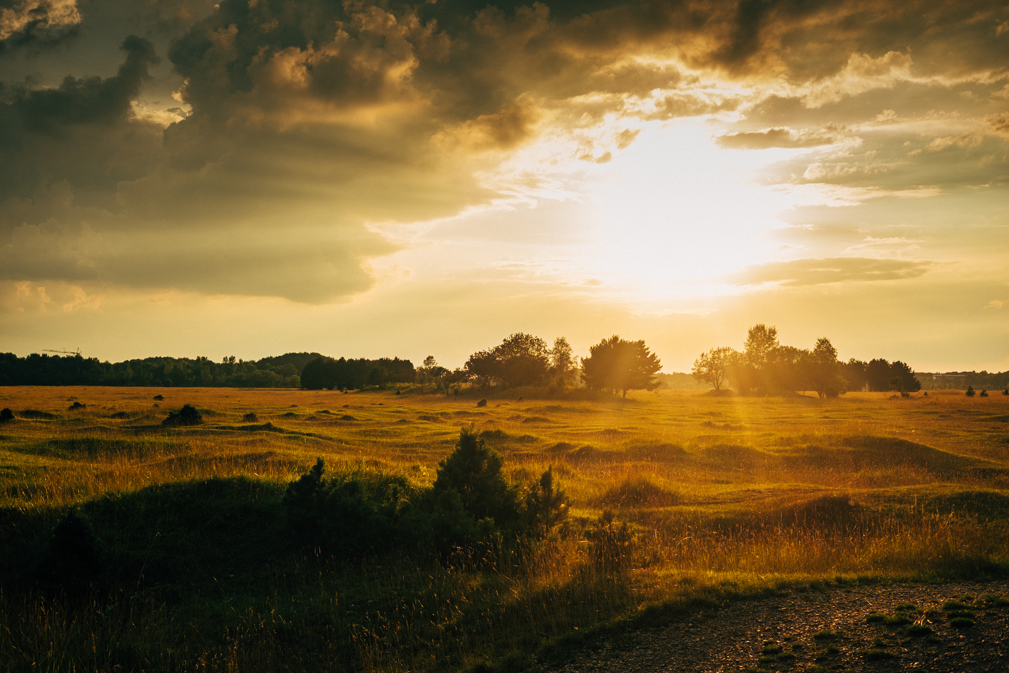 Fujifilm X-E2S + Fujifilm XF 27mm F2.8 sample photo. Munich sunset photography