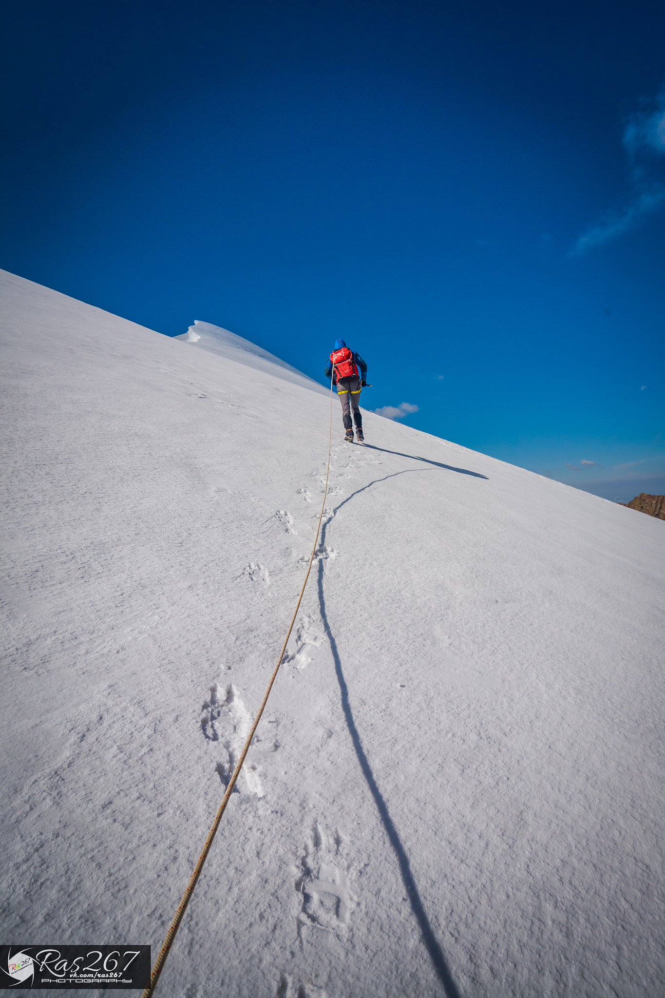 Sigma 17-35mm f/2.8-4 EX DG Aspherical HSM sample photo. Peak karlytau h-4150 photography