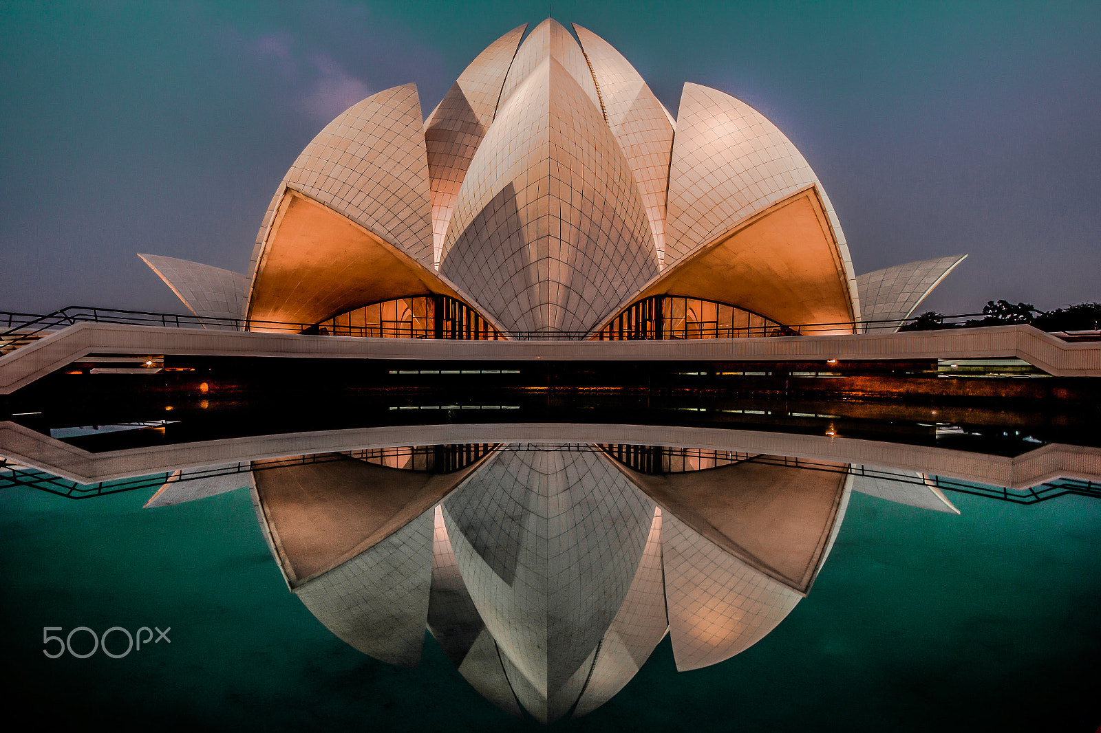 Sigma 8-16mm F4.5-5.6 DC HSM sample photo. The lotus temple photography