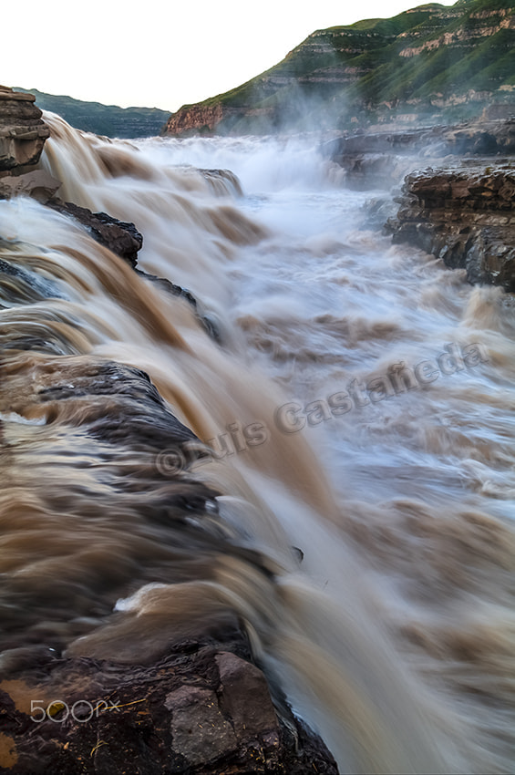 Pentax K-7 sample photo. Hokou waterfall. shanxi. china photography