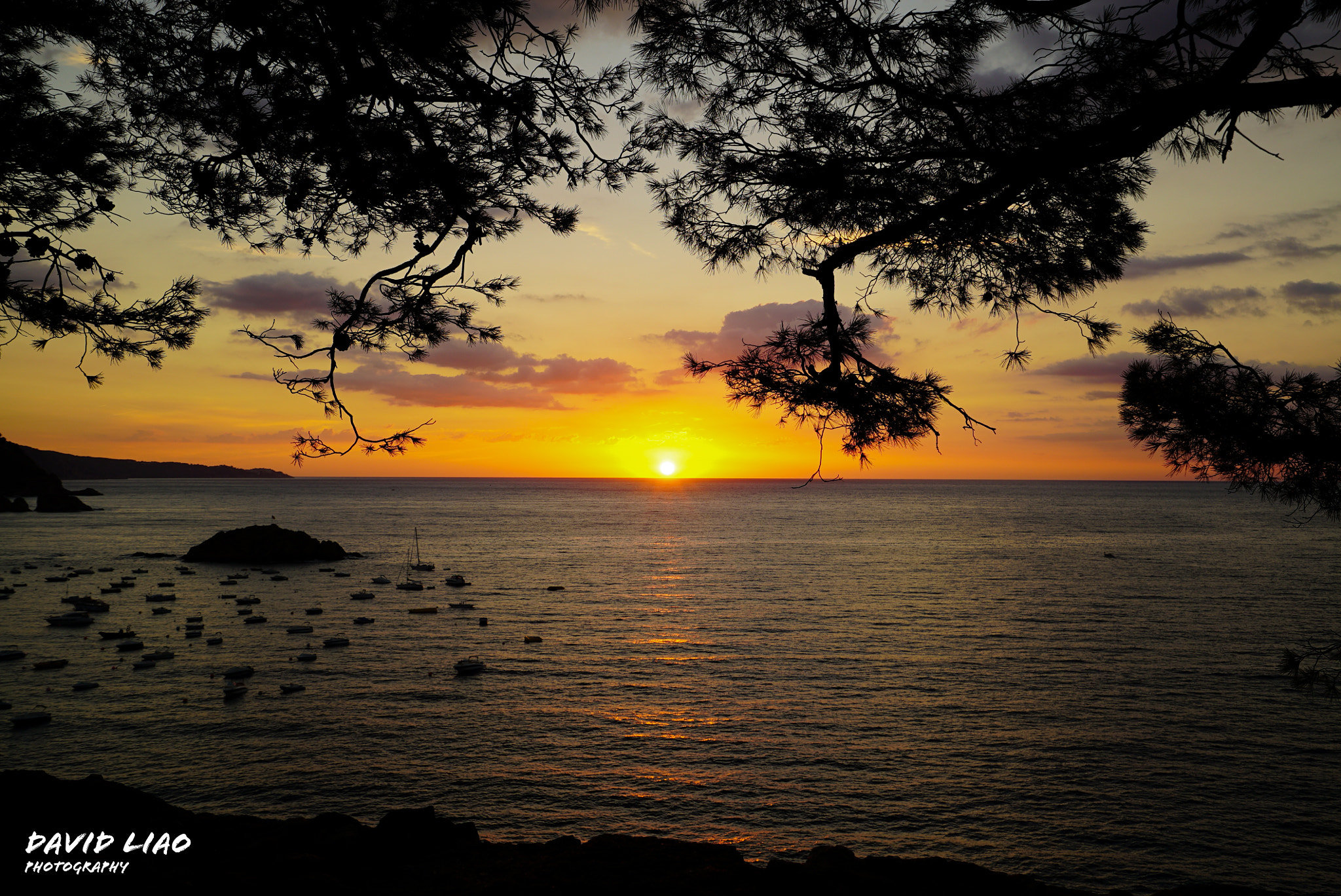 Sony a7S II + Sony Vario-Tessar T* FE 16-35mm F4 ZA OSS sample photo. Sunset at vila vella photography