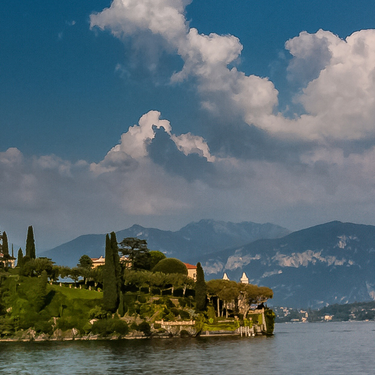 Sigma 17-70mm F2.8-4 DC Macro OS HSM sample photo. Sailing the lake como photography