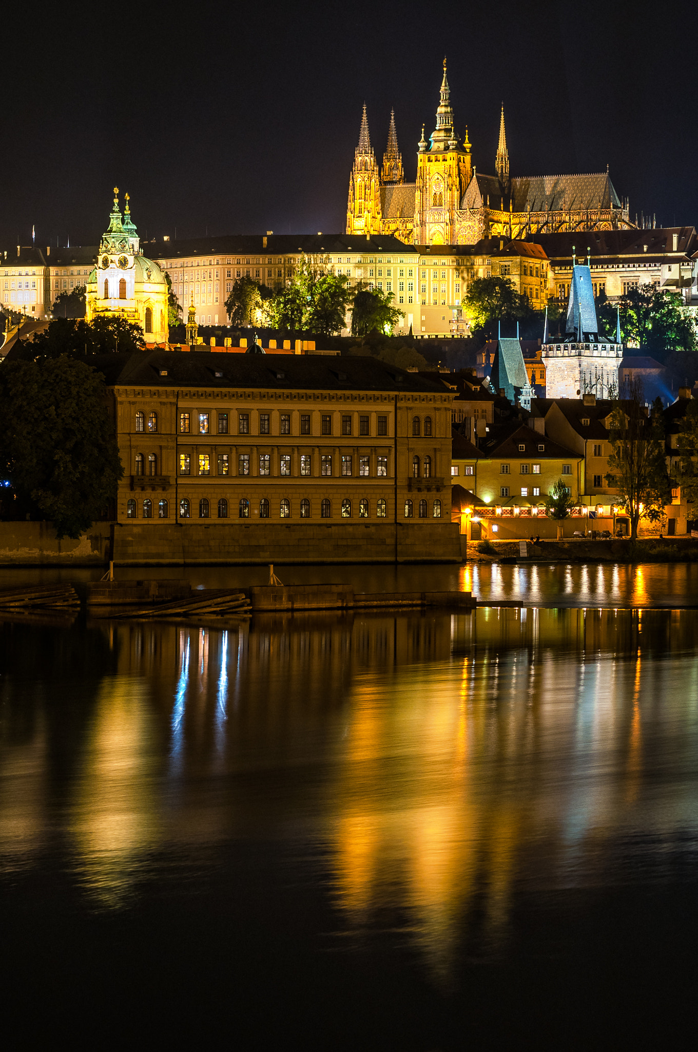 Nikon D5000 sample photo. Prague reflections photography