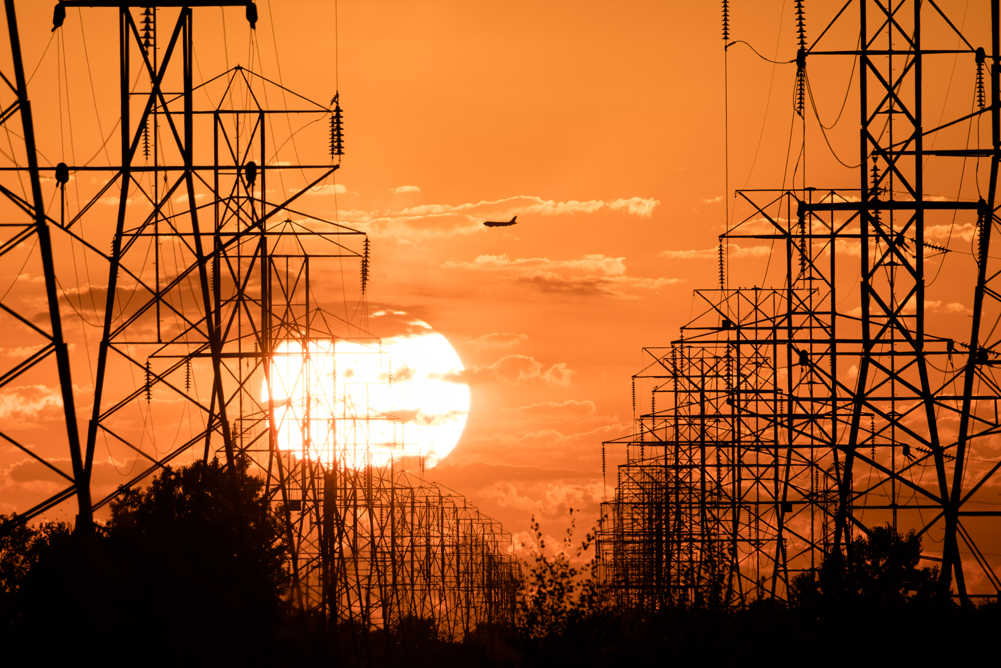 150-600mm F5-6.3 DG OS HSM | Contemporary 015 sample photo. 747, sunset & powerlines – darboy, wi photography