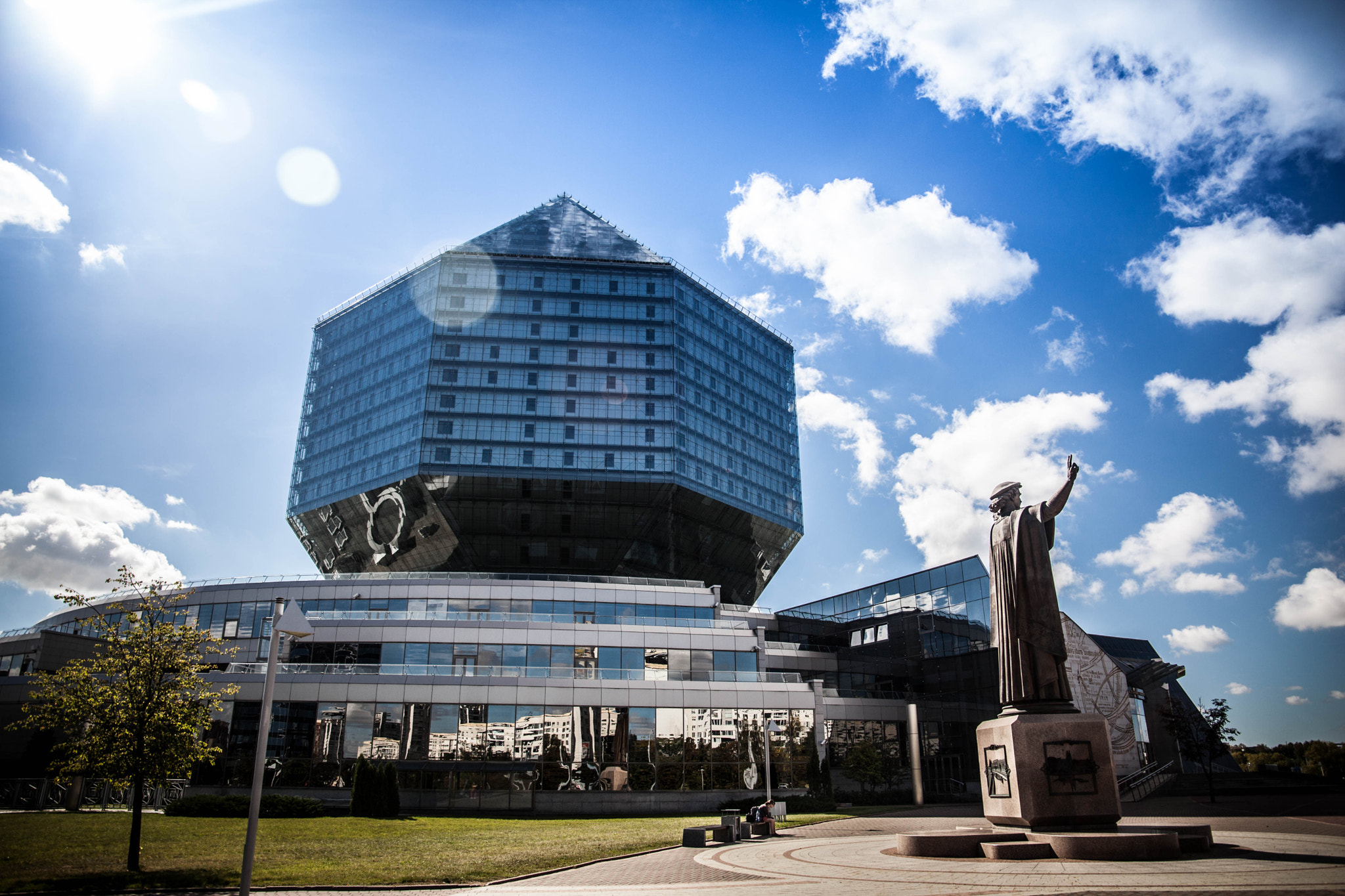 Canon EF 24-105mm F3.5-5.6 IS STM sample photo. Library - belarus photography
