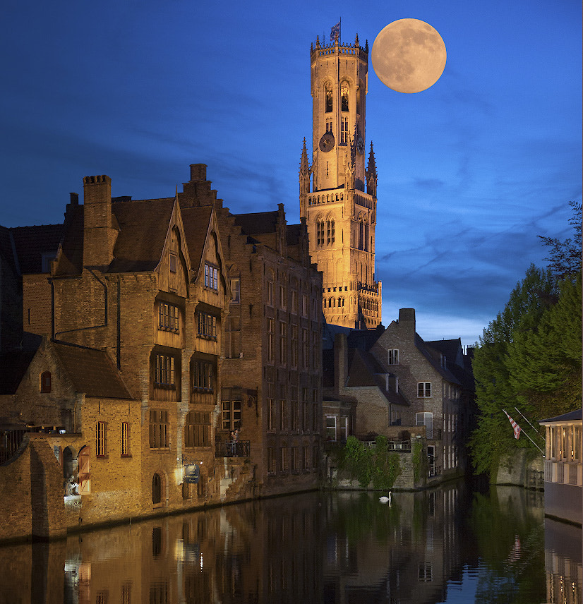 Canon EOS 600D (Rebel EOS T3i / EOS Kiss X5) + Canon EF 70-200mm F4L IS USM sample photo. Night bruges. photography
