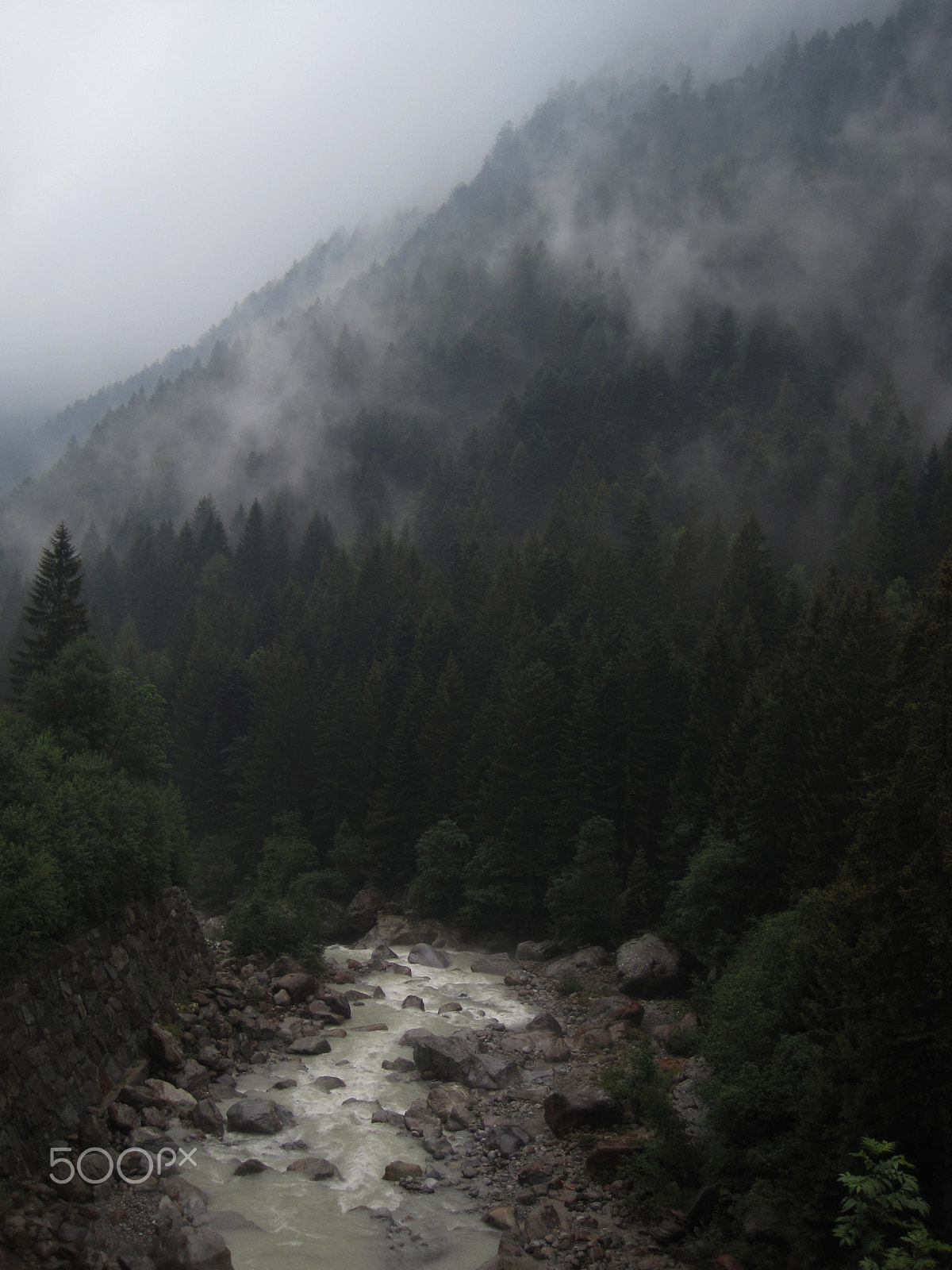 Canon PowerShot SD1200 IS (Digital IXUS 95 IS / IXY Digital 110 IS) sample photo. Foggy heights photography